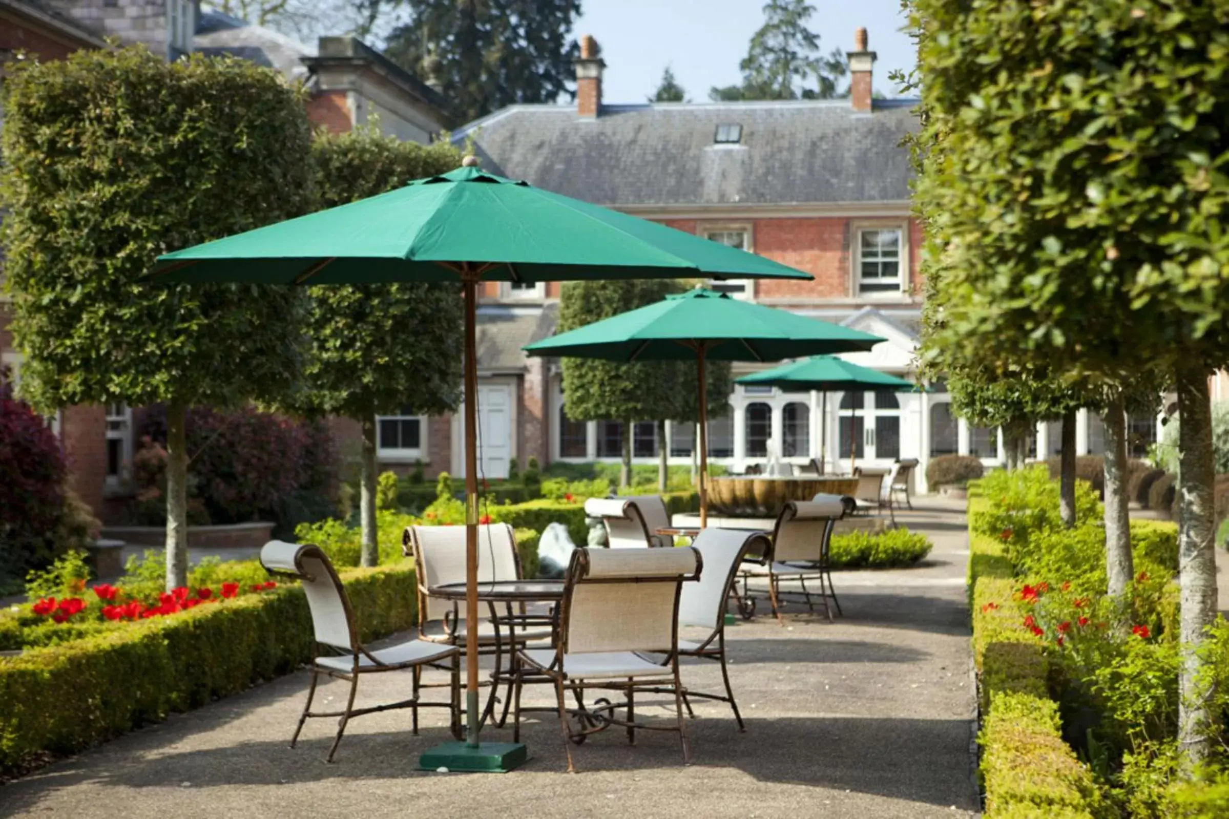 Garden, Restaurant/Places to Eat in Kilworth House Hotel and Theatre