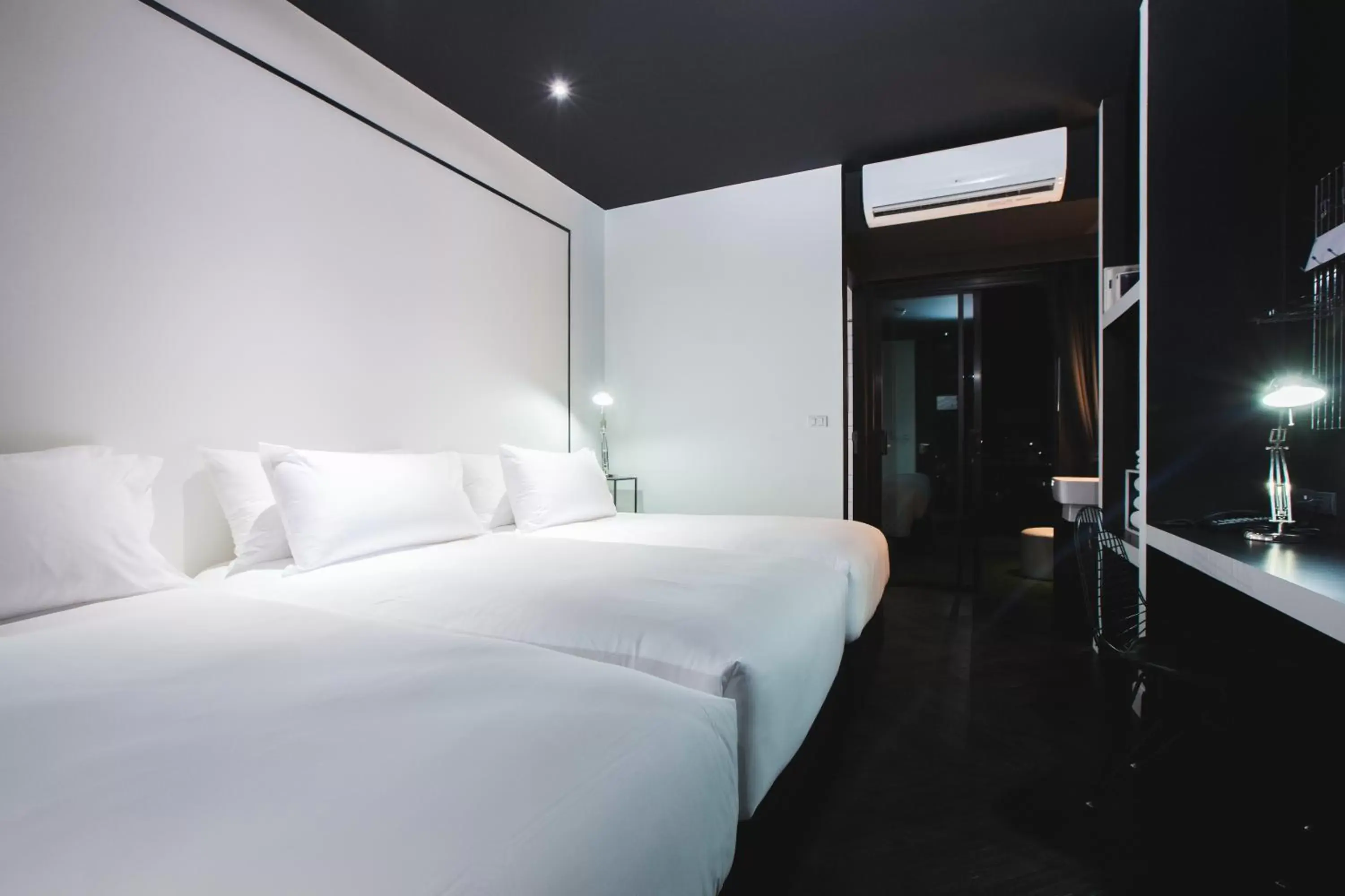 Bed in Blu Monkey Hub and Hotel Phuket - SHA Extra Plus