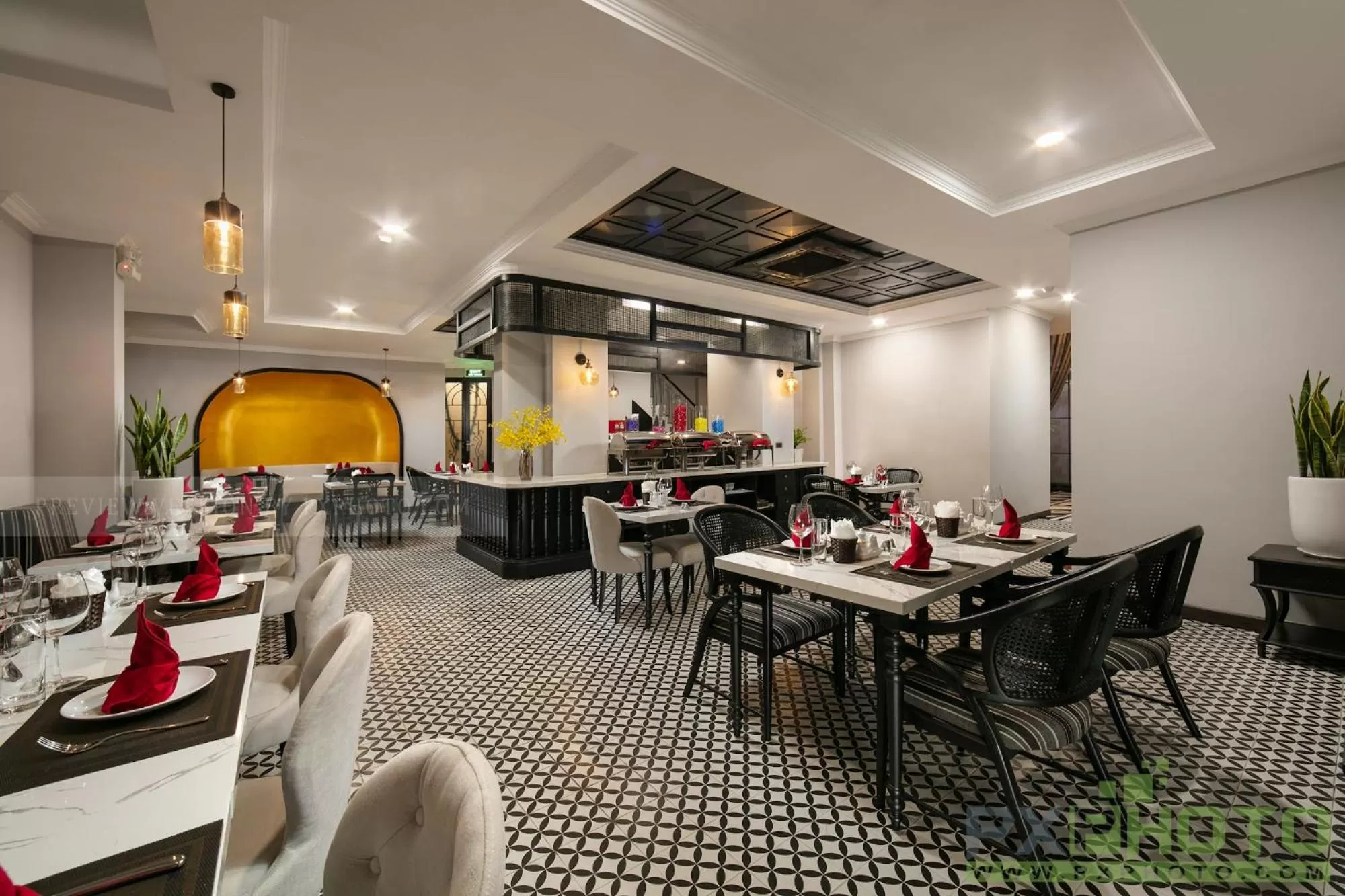 Restaurant/places to eat in Hanoi Paradise Center Hotel & Spa