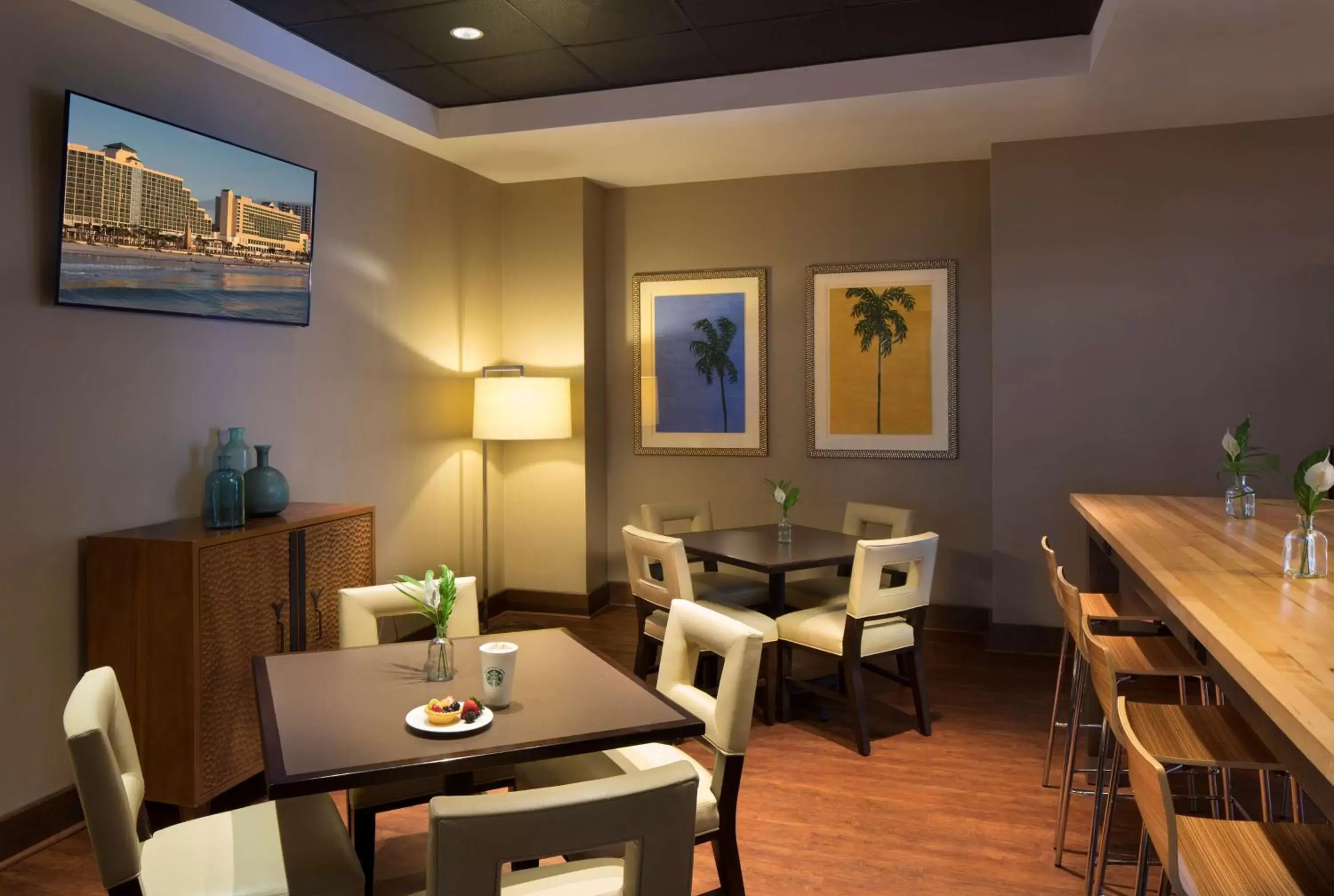 Restaurant/Places to Eat in Hilton Daytona Beach Resort