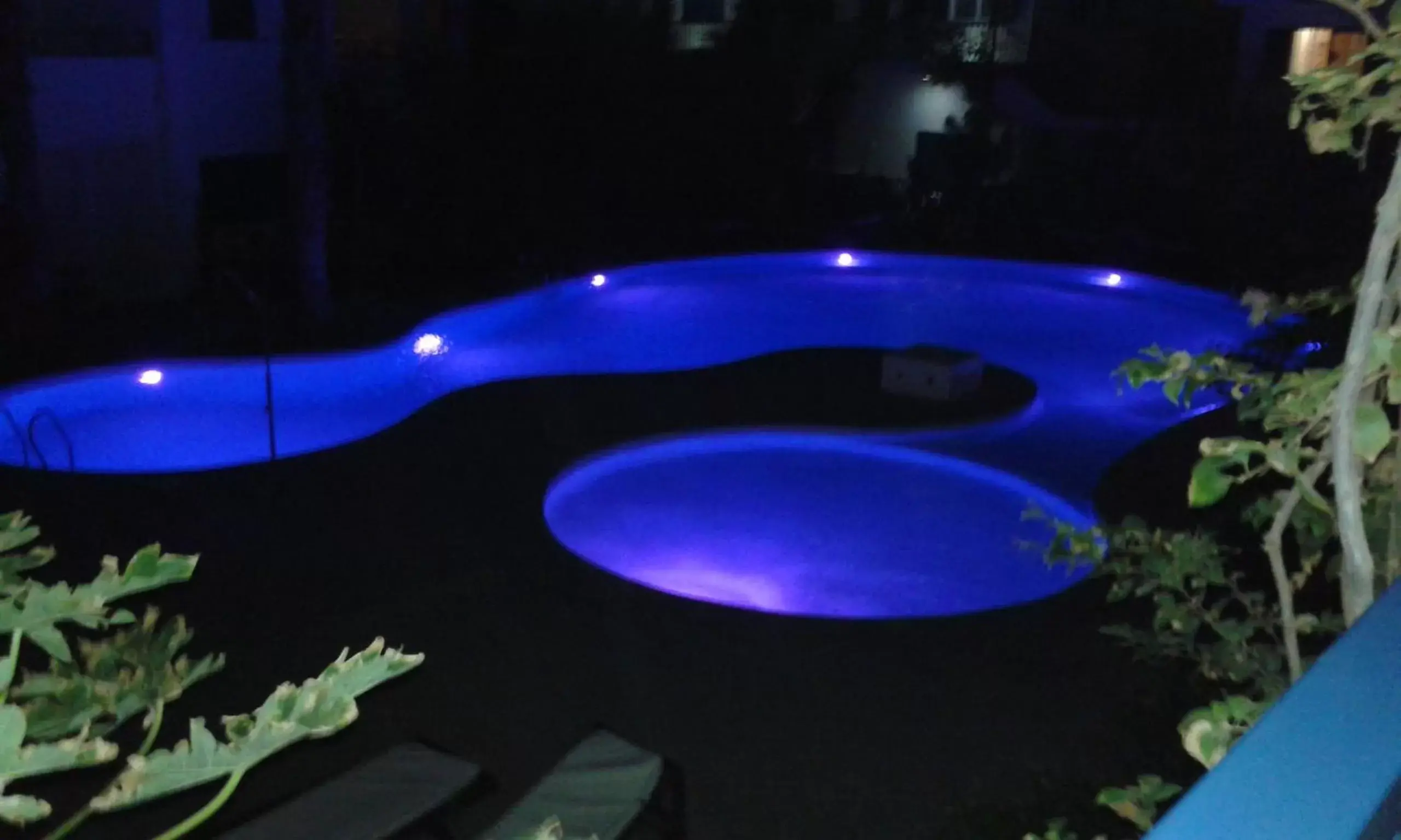 Night, Swimming Pool in Leme Bedje Residence