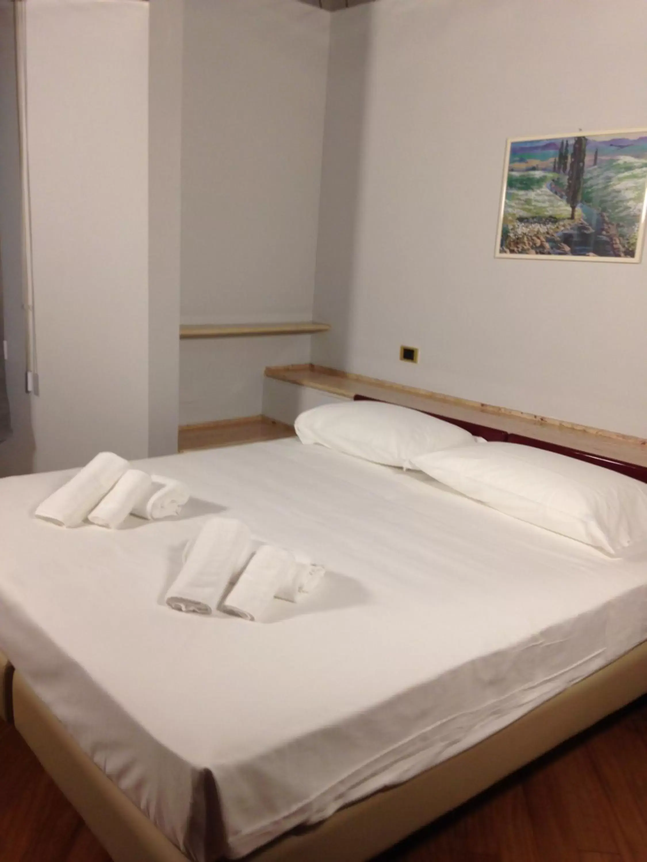 Photo of the whole room, Bed in Albergo San Michele