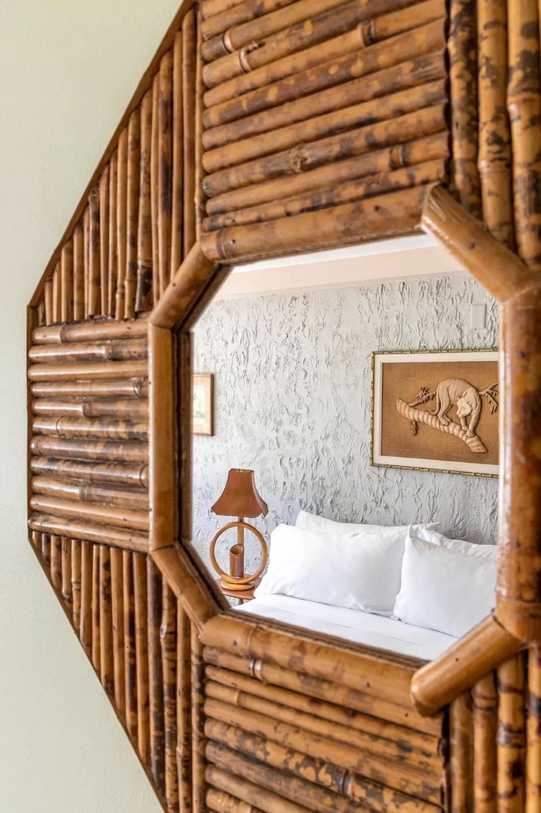 Decorative detail in Pelican Hotel