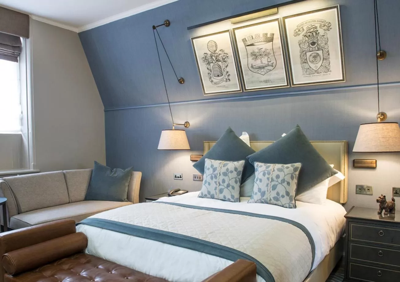 Bed in voco Grand Central Glasgow by IHG