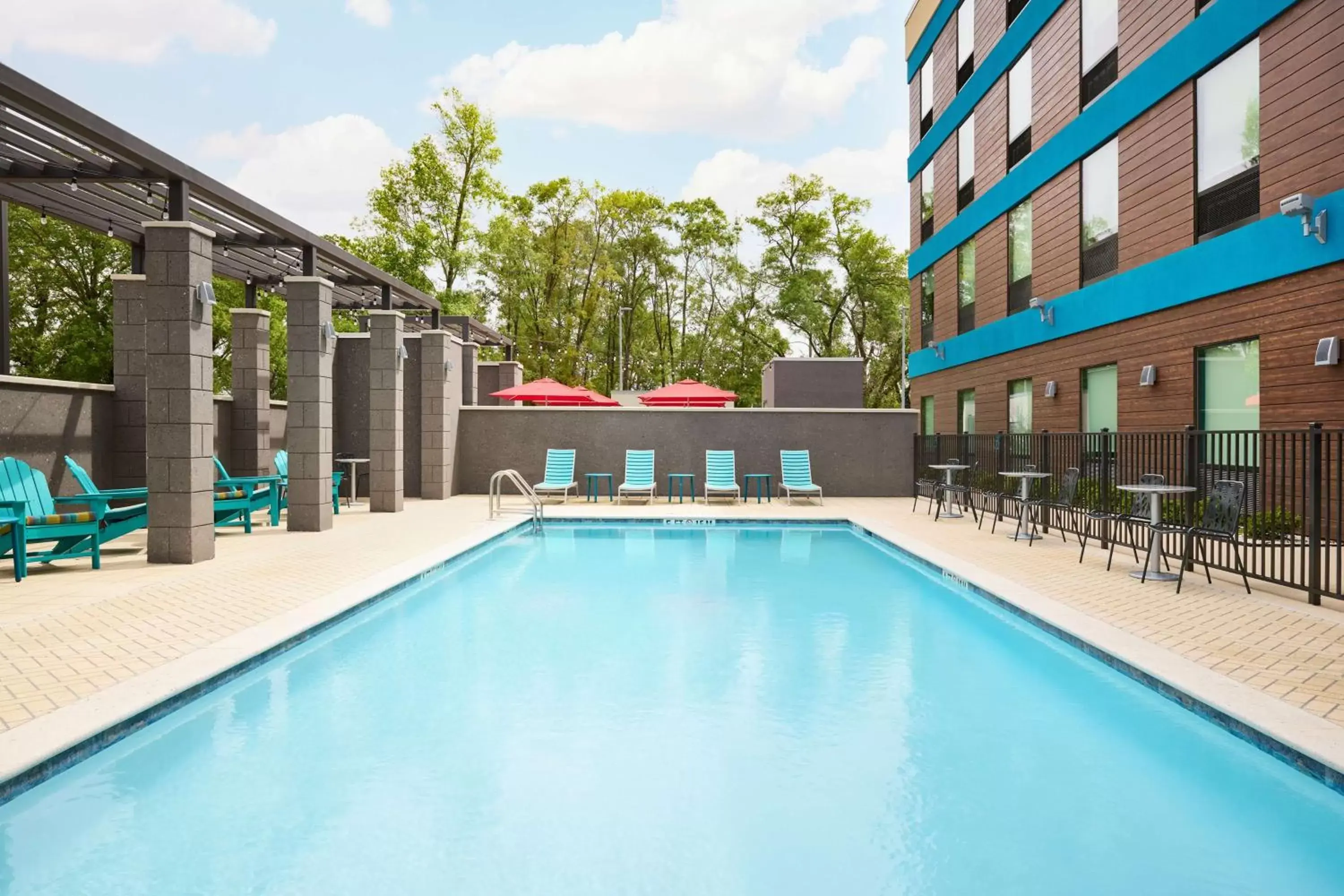 Pool view, Swimming Pool in Home2 Suites By Hilton Pensacola I-10 Pine Forest Road