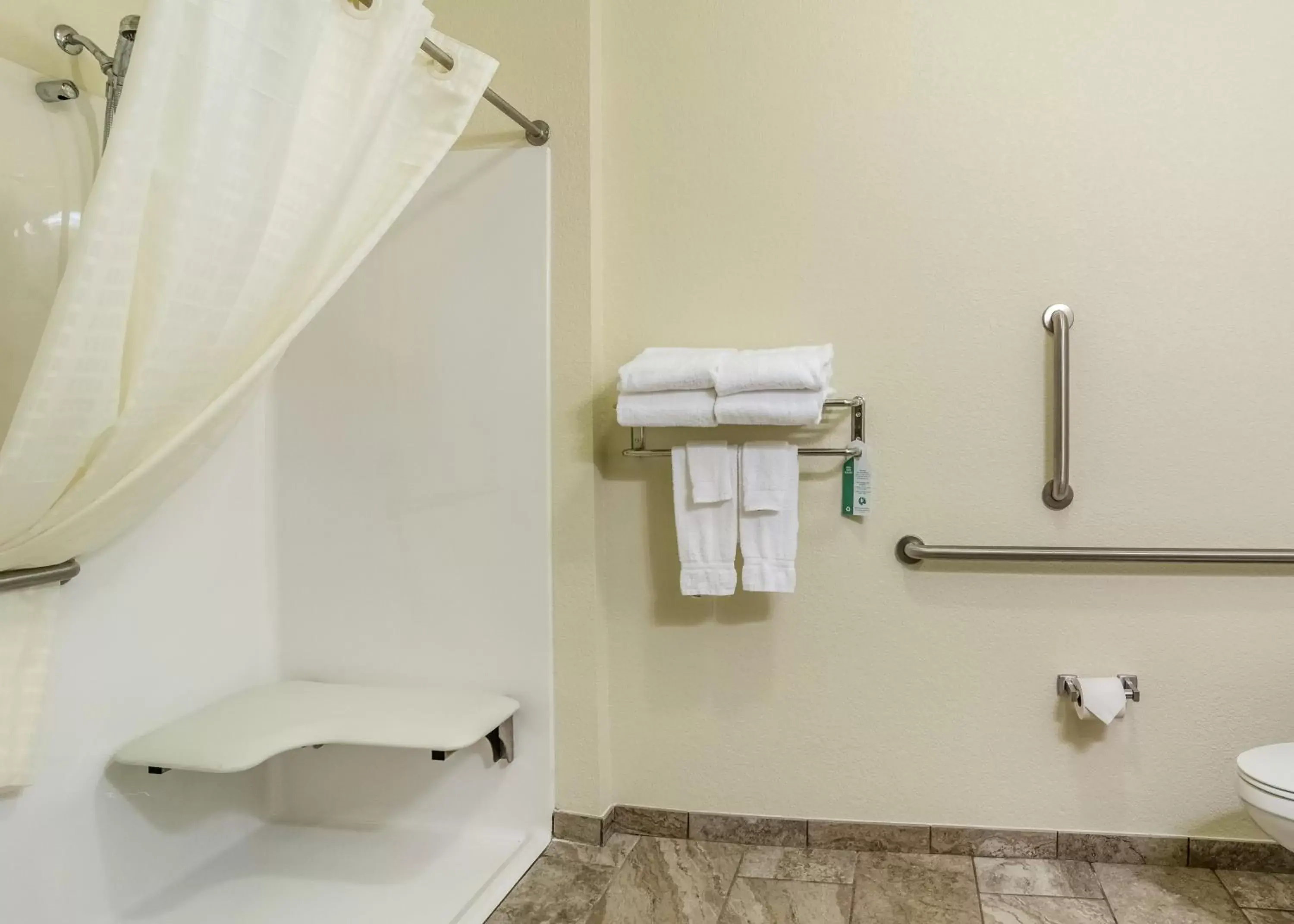 Bathroom in Cobblestone Hotel & Suites - Erie