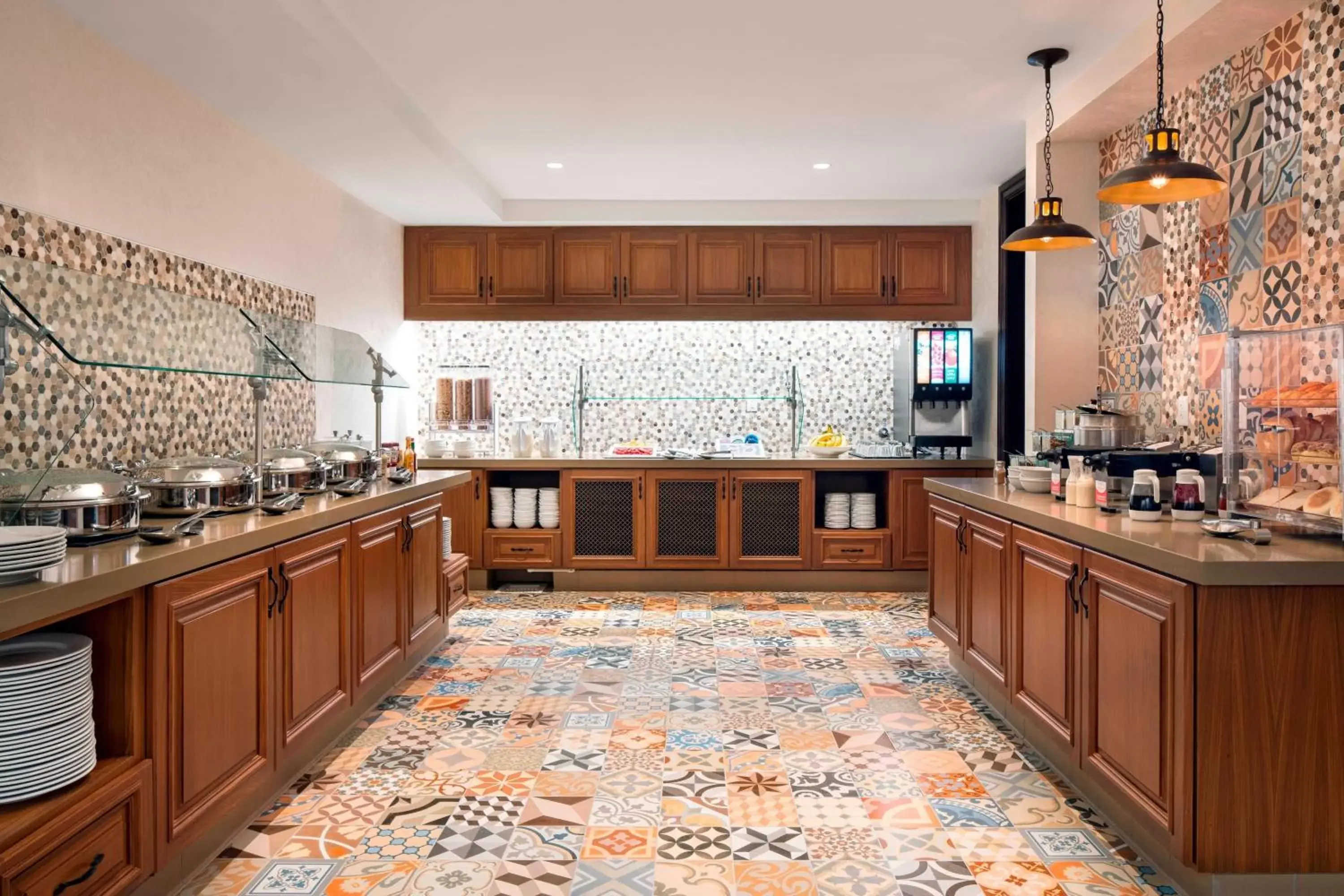 Breakfast, Kitchen/Kitchenette in Residence Inn by Marriott Santa Barbara Goleta