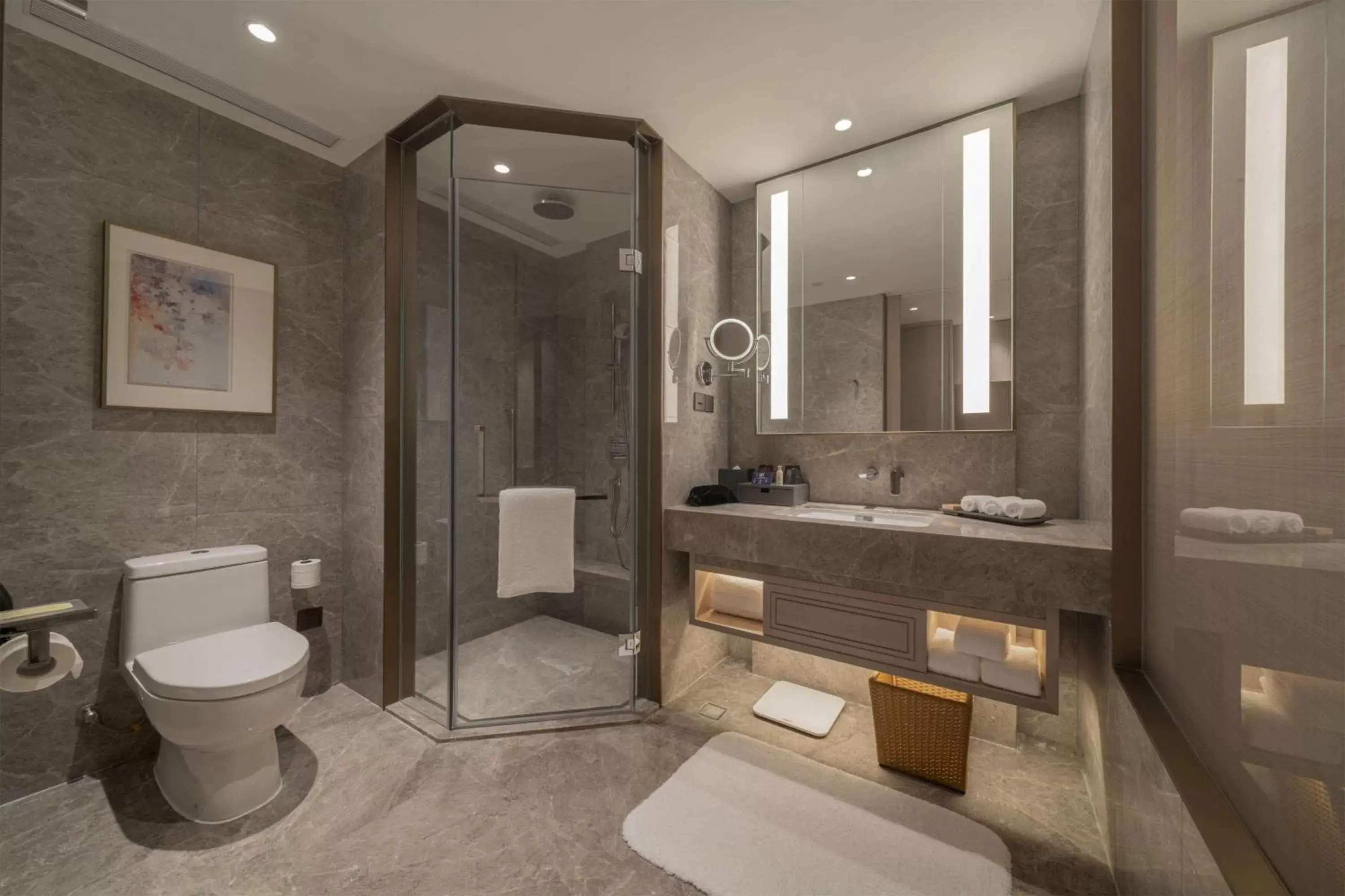 Bathroom in DoubleTree By Hilton Shenzhen Nanshan Hotel & Residences