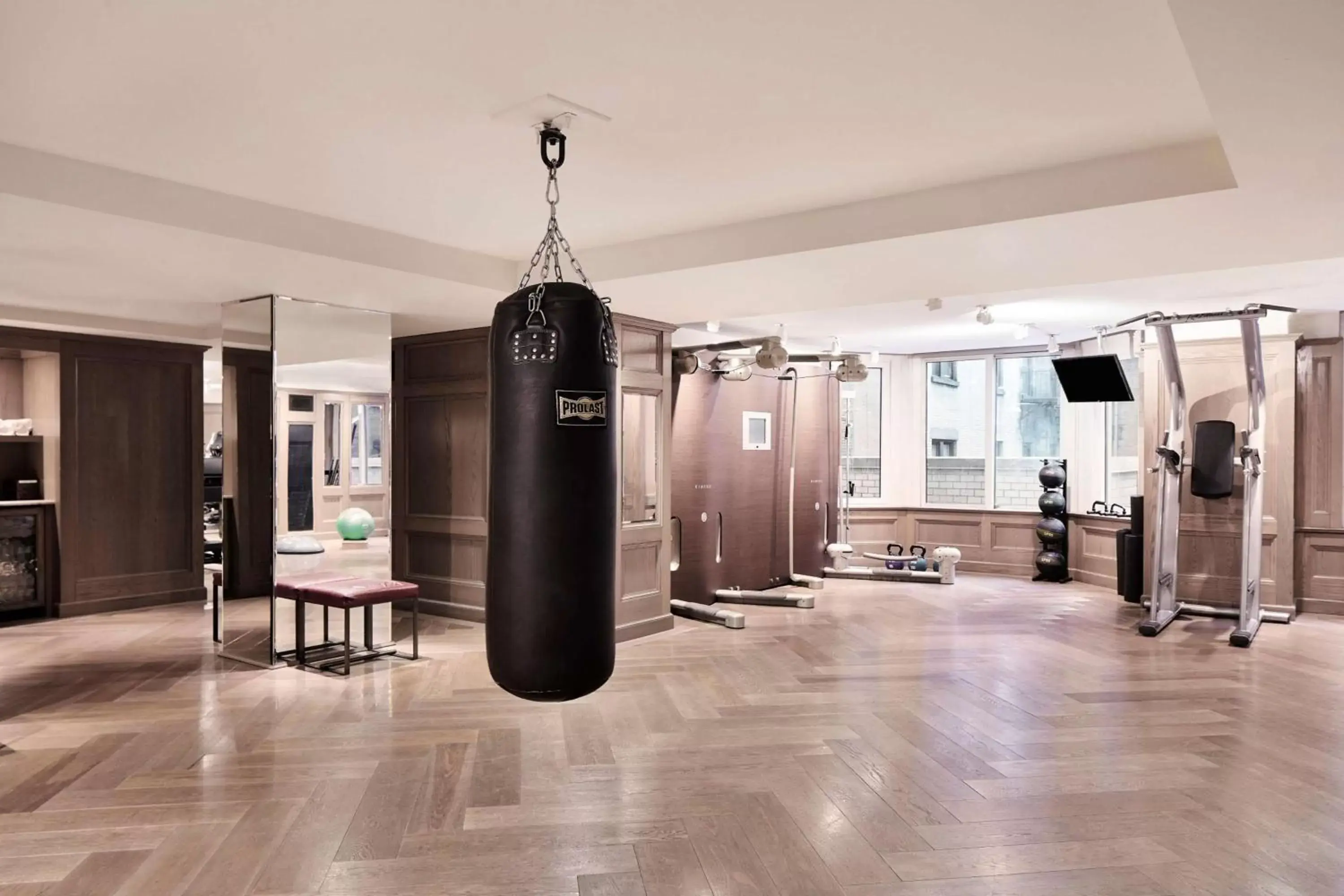 Fitness centre/facilities in Conrad New York Midtown