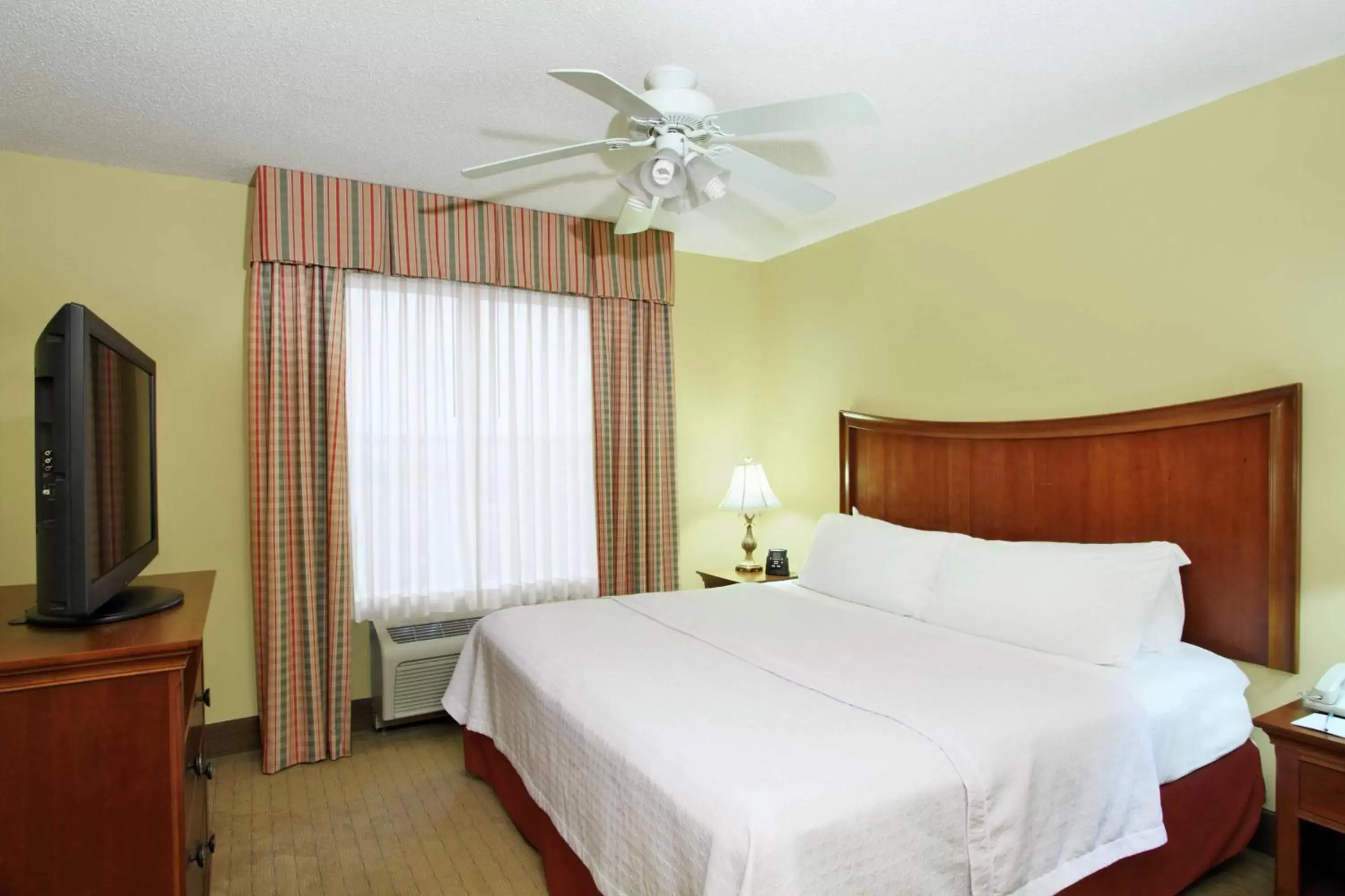 Bedroom, Bed in Homewood Suites by Hilton Chesapeake - Greenbrier