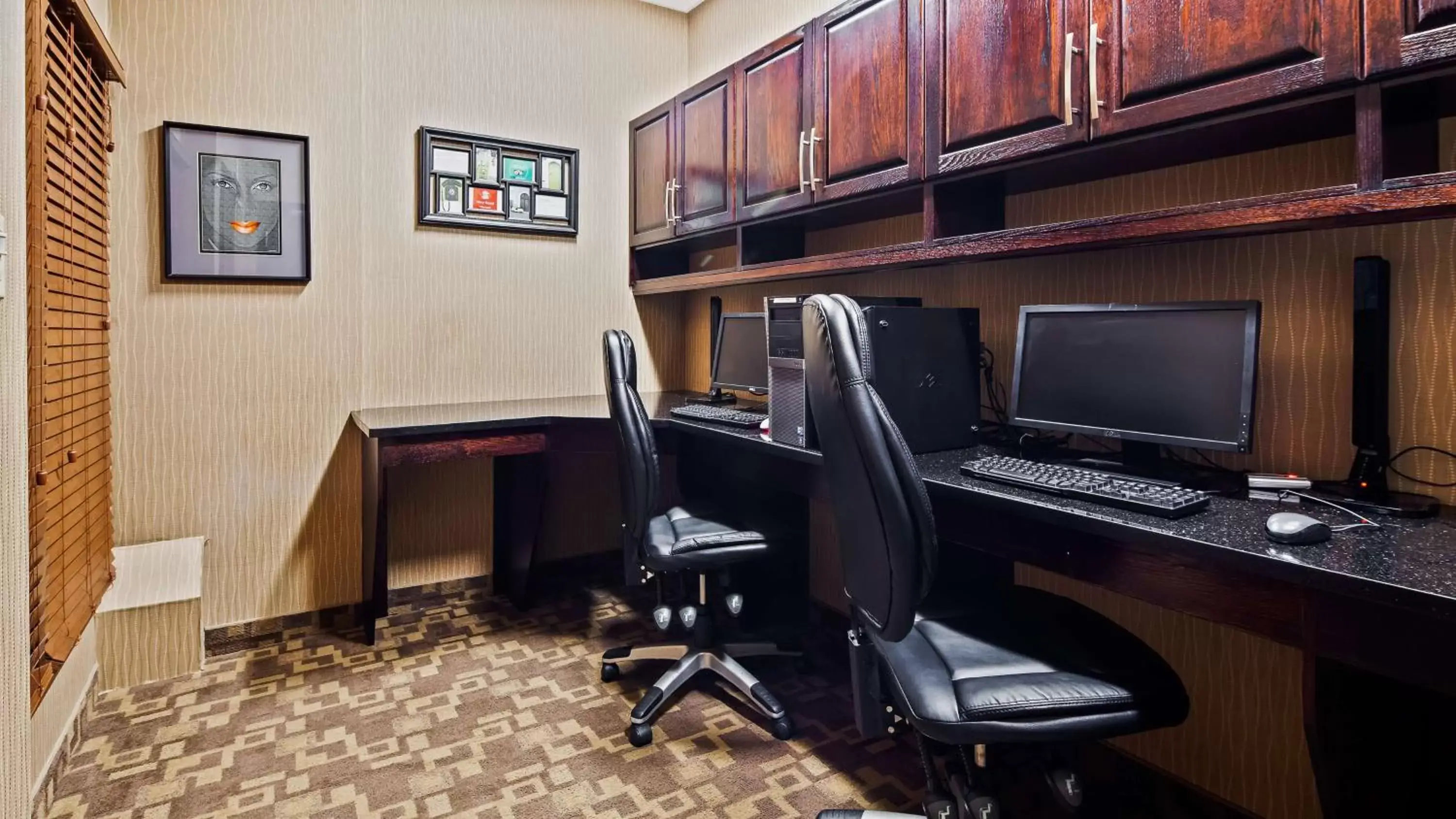 Business facilities, Business Area/Conference Room in Best Western Plus South Edmonton Inn & Suites