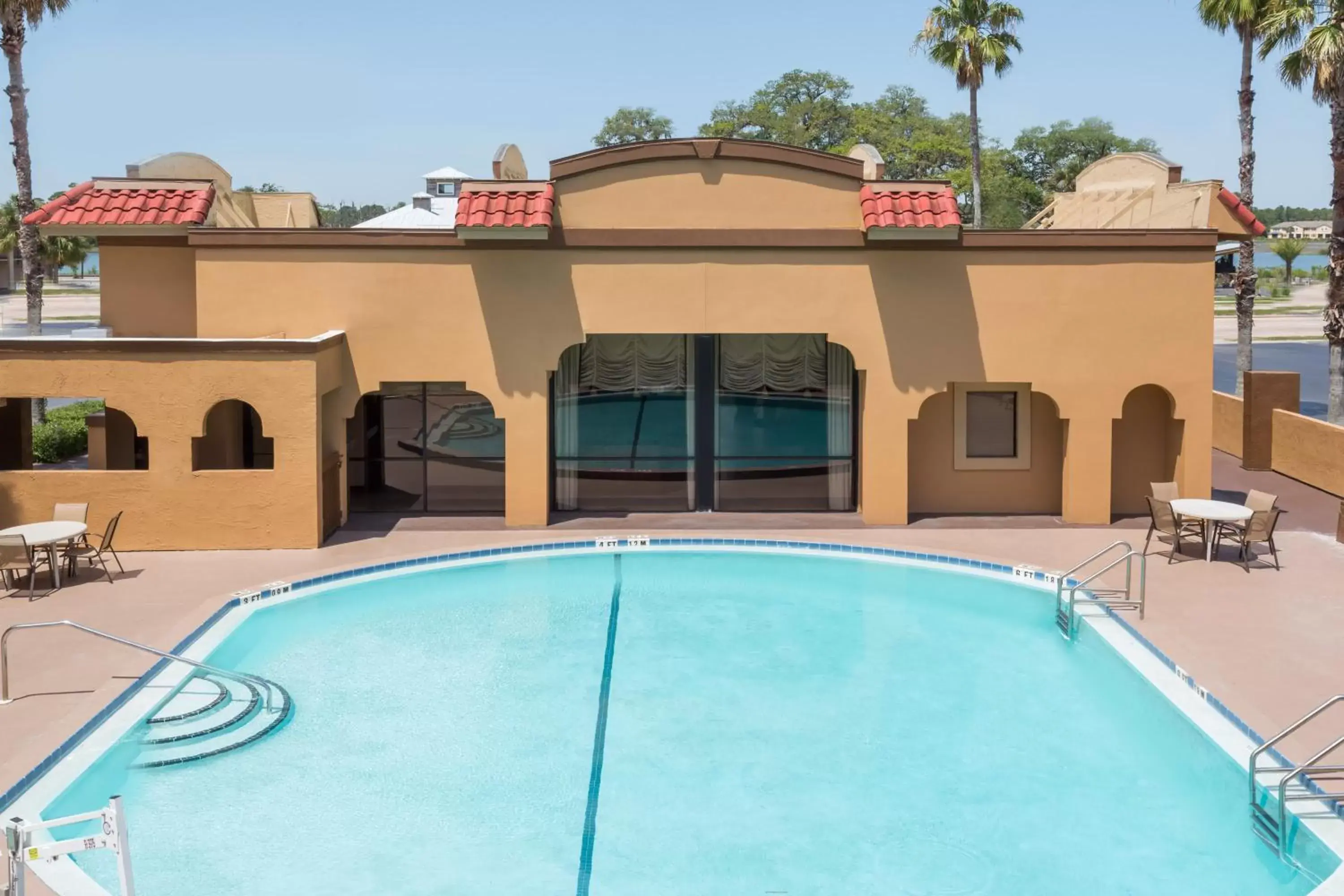 Swimming pool, Property Building in Days Inn by Wyndham St Augustine/Historic Downtown