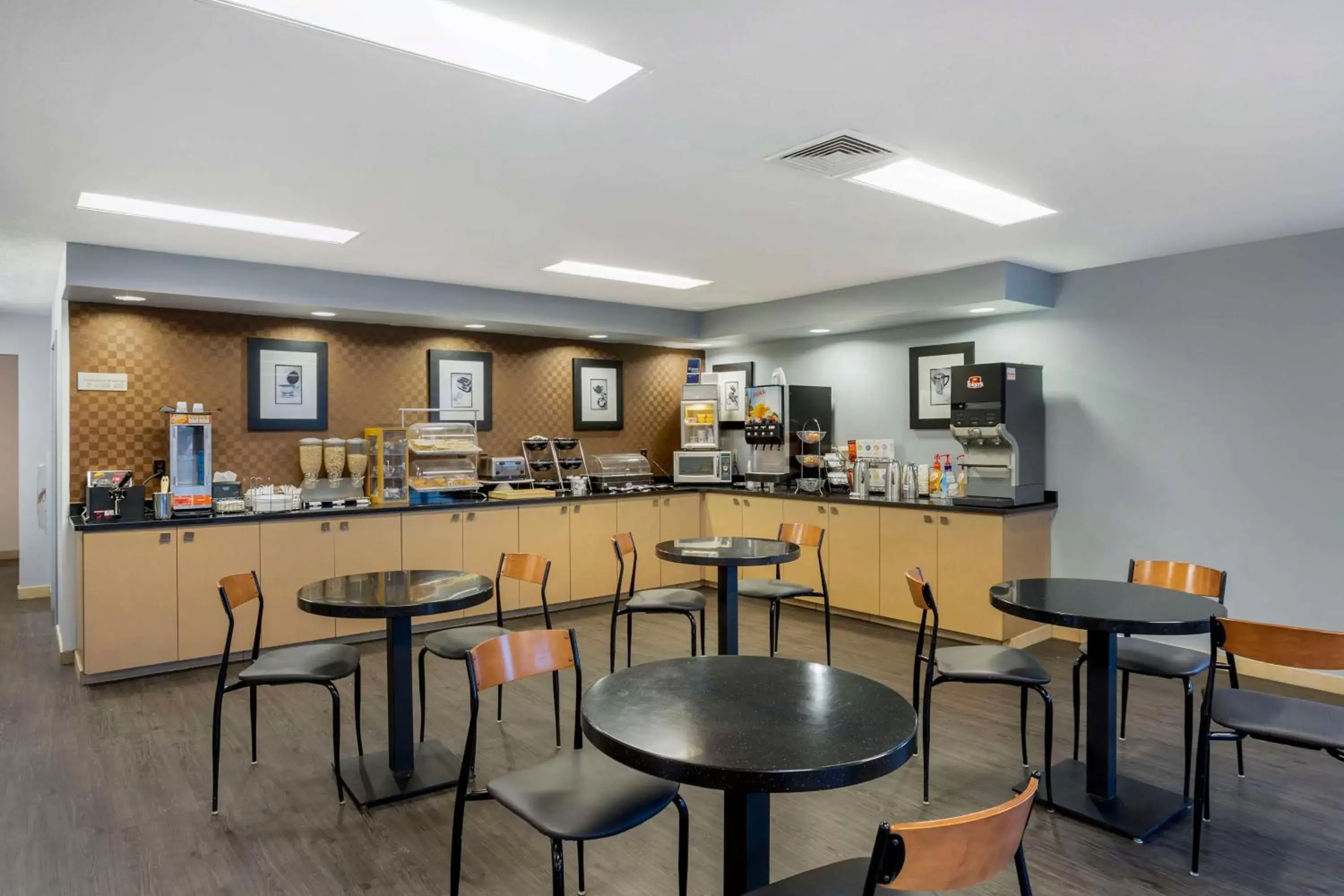 Breakfast in Best Western DuBois Hotel Breakfast in Best Western DuBois Hotel