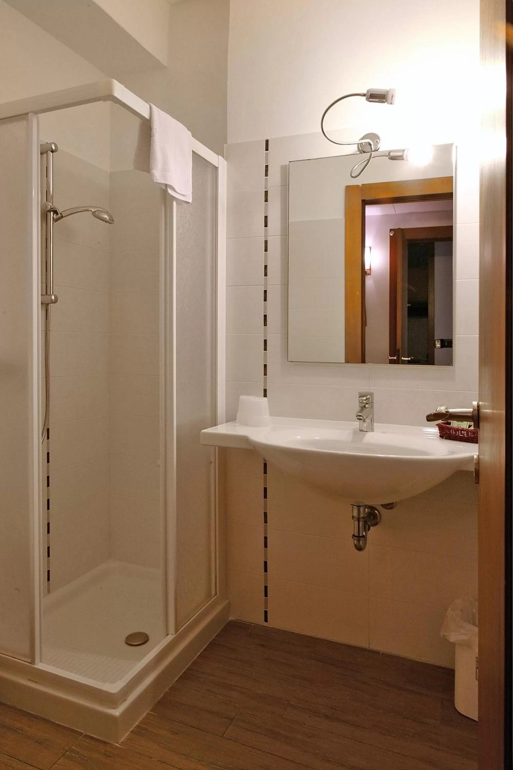 Bathroom in Front Lake Apartment Bardolino