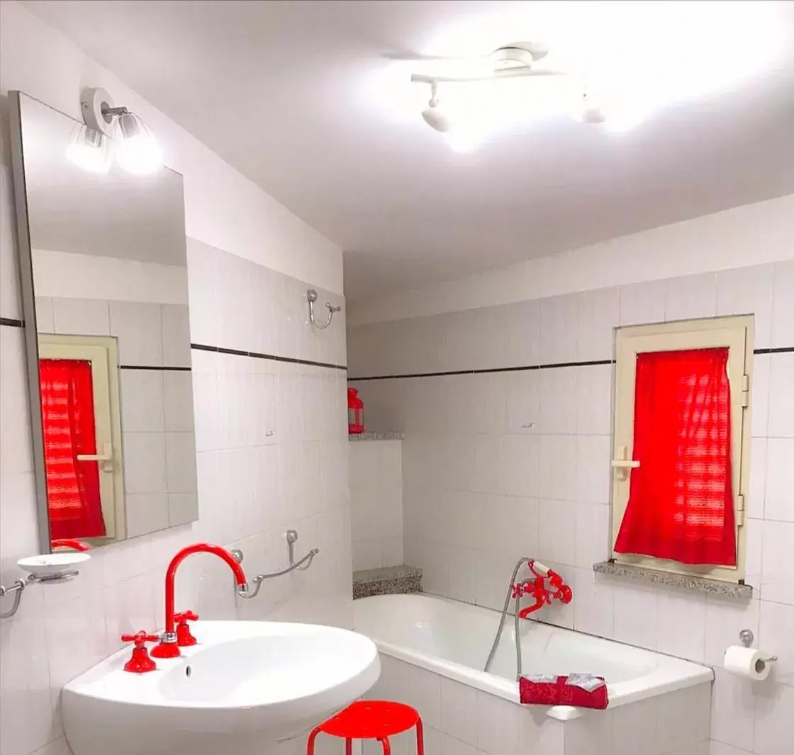 Bathroom in Il Girasole