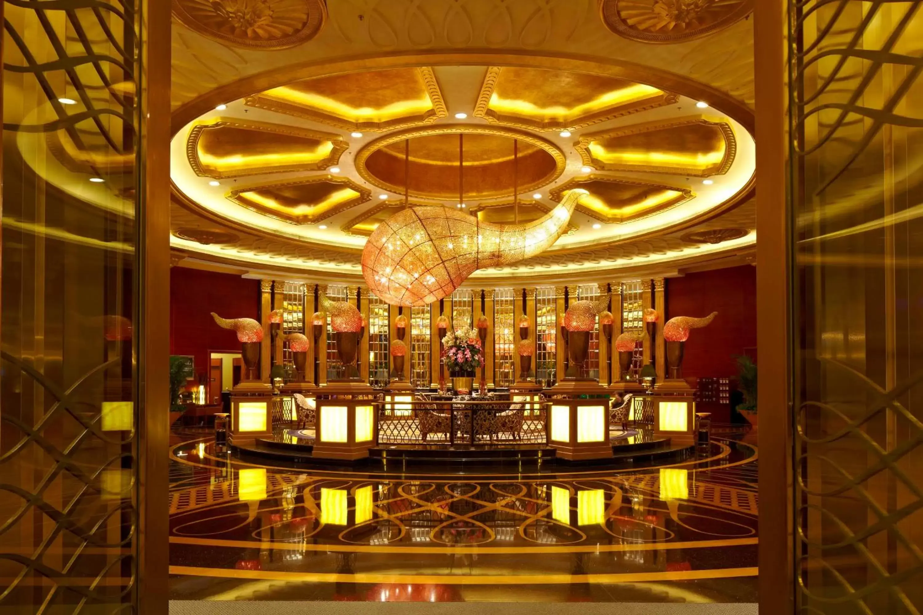 Lobby or reception, Lounge/Bar in Kempinski Hotel Shenzhen