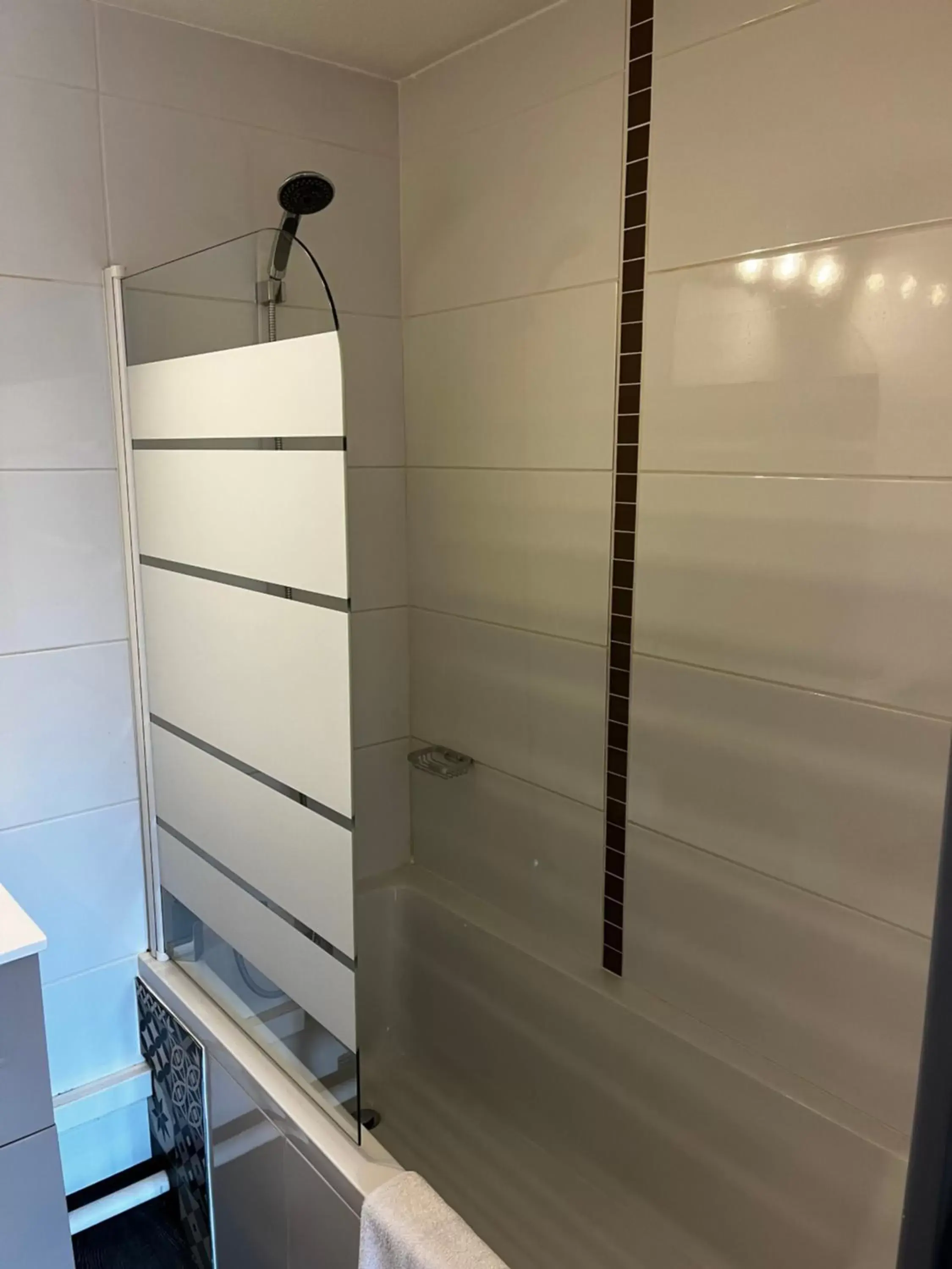 Property building, Bathroom in Sure Hotel by Best Western Annecy