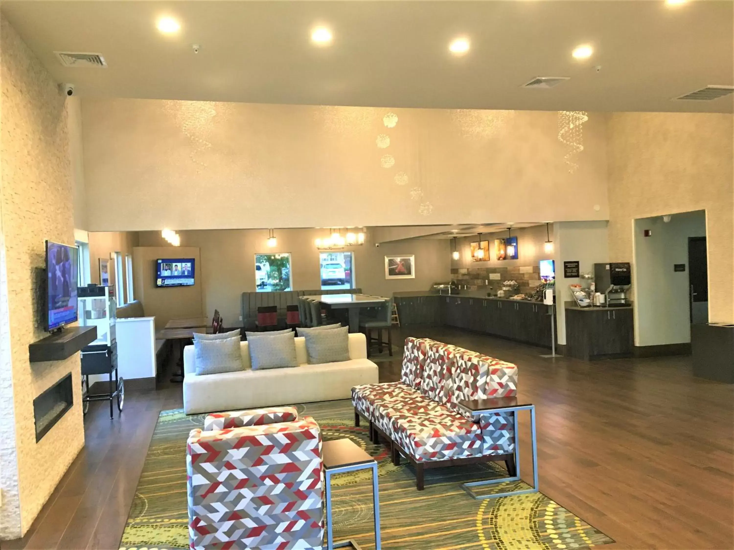 Lobby or reception in Comfort Suites Airport Nashville