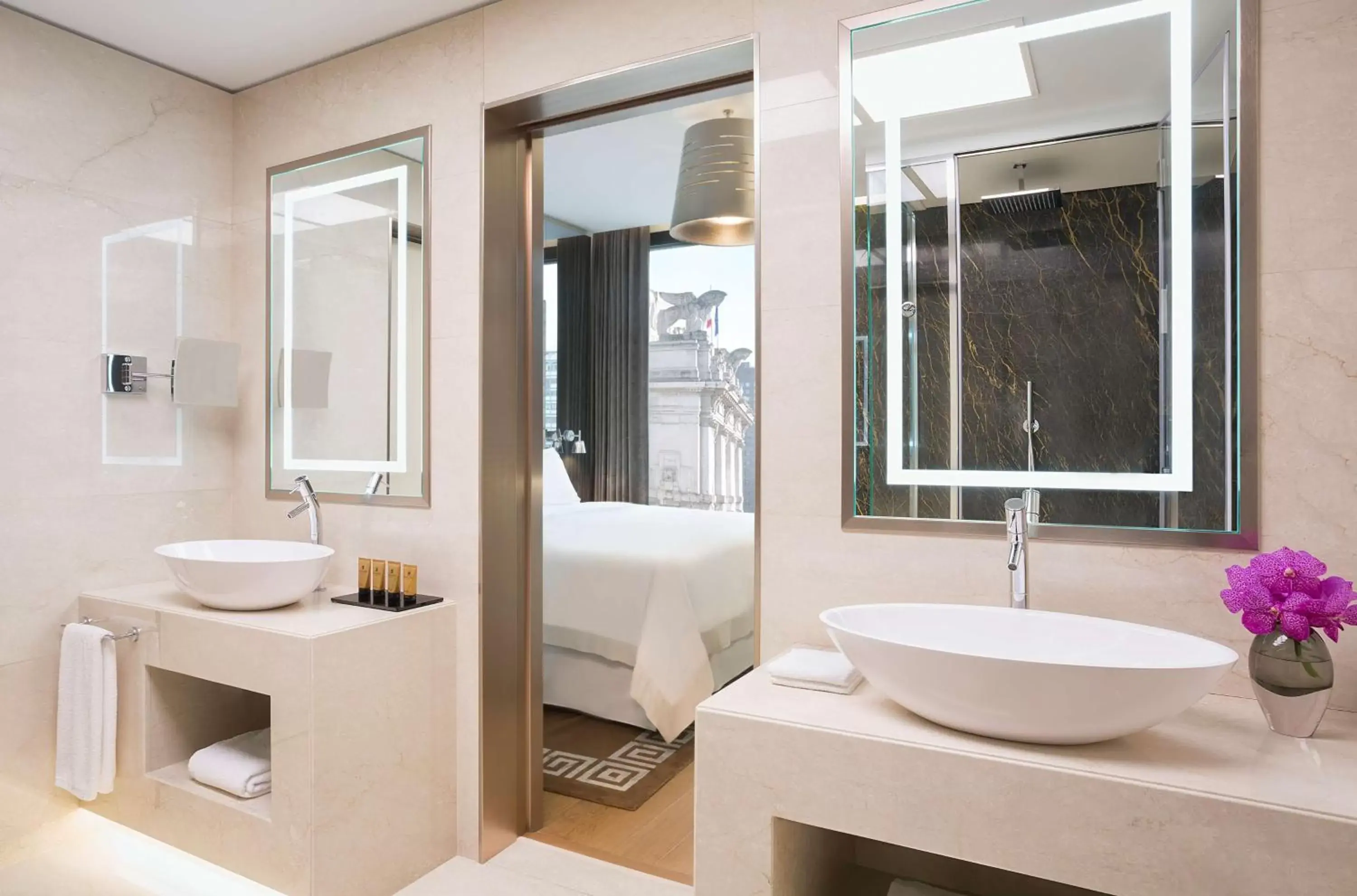 Bathroom in Excelsior Hotel Gallia, a Luxury Collection Hotel, Milan