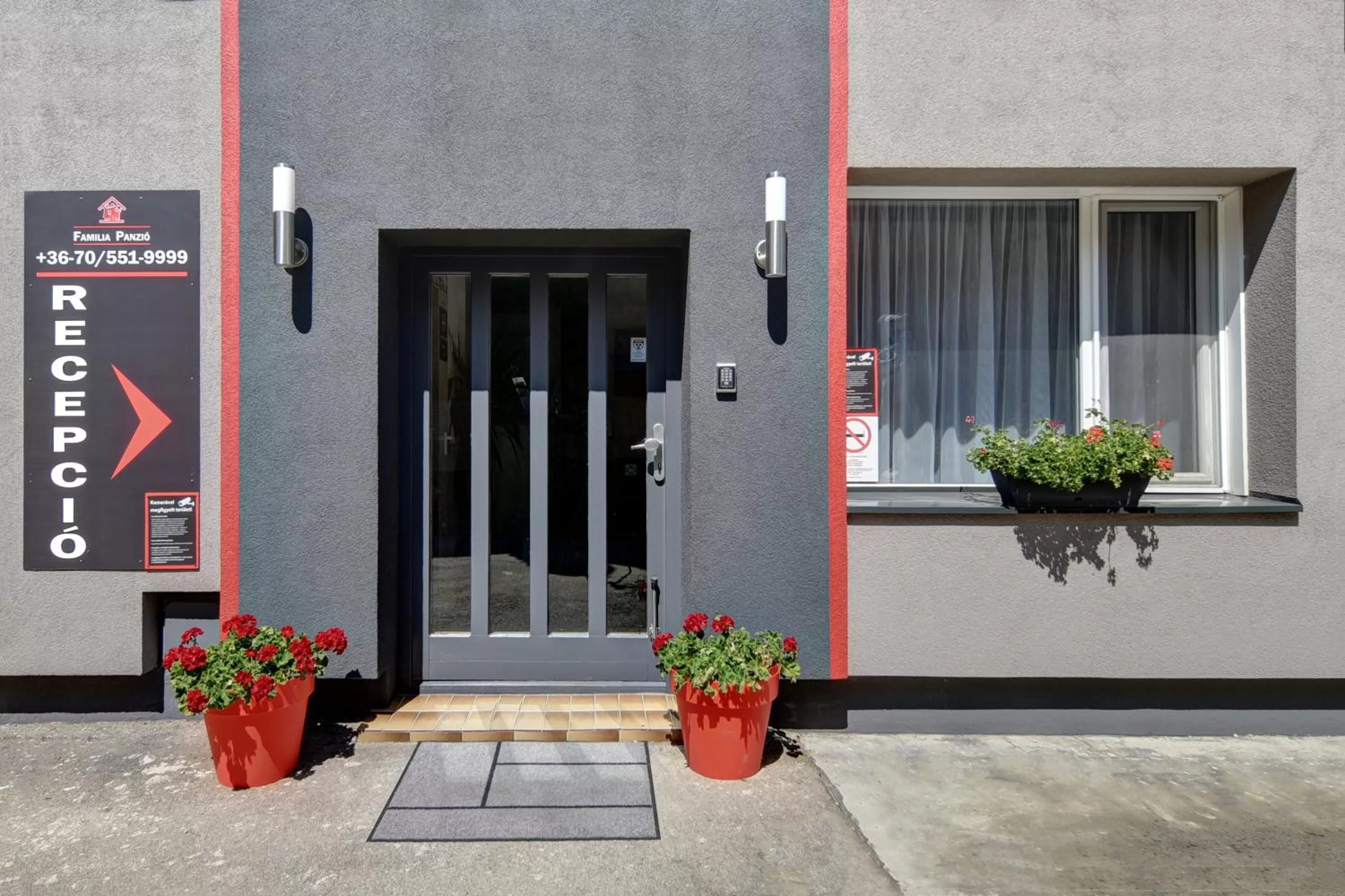 Property building in Familia Panzió & Apartmanház Győr