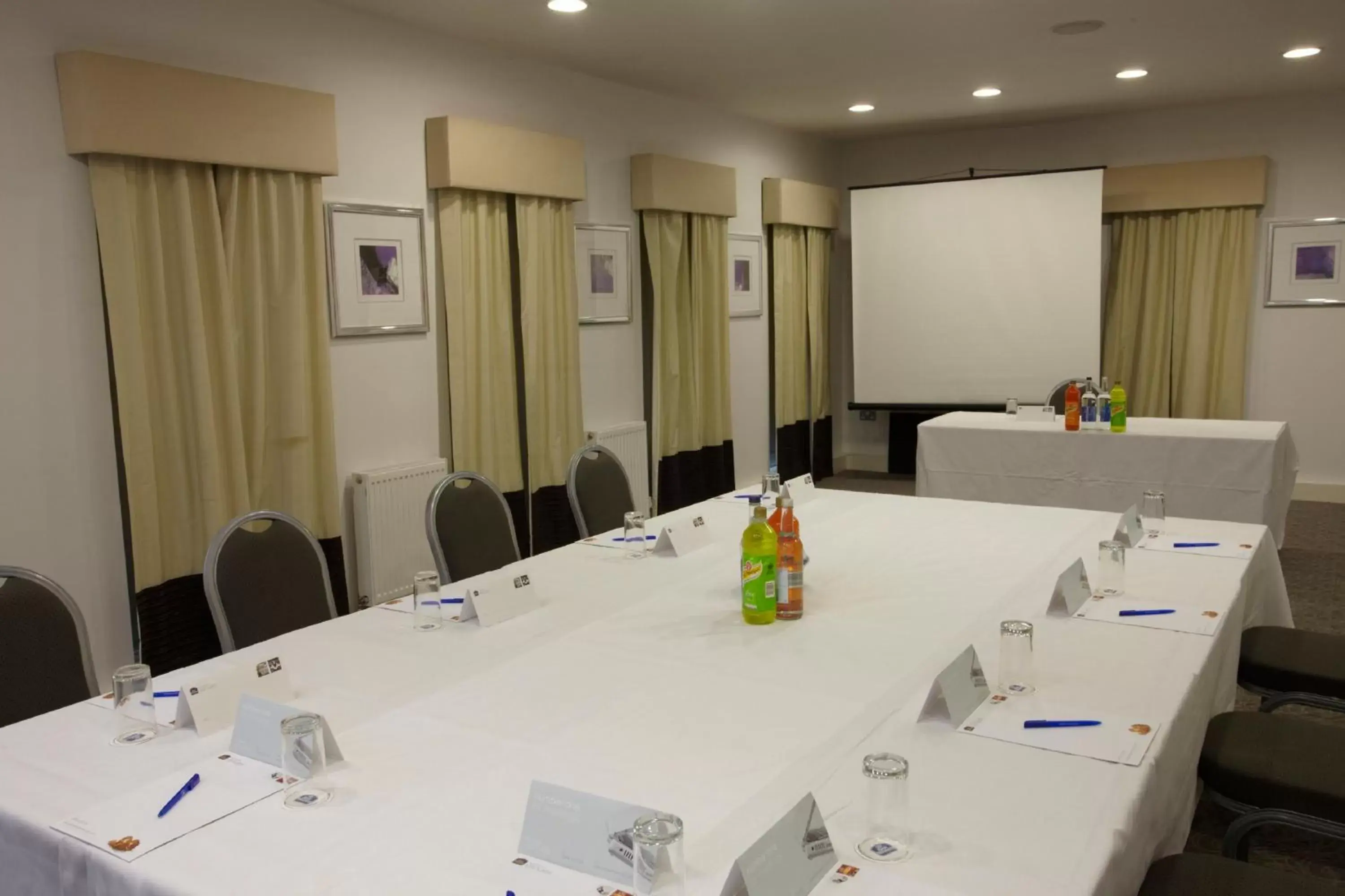 Meeting/conference room in Holiday Inn - Manchester - Oldham, an IHG Hotel