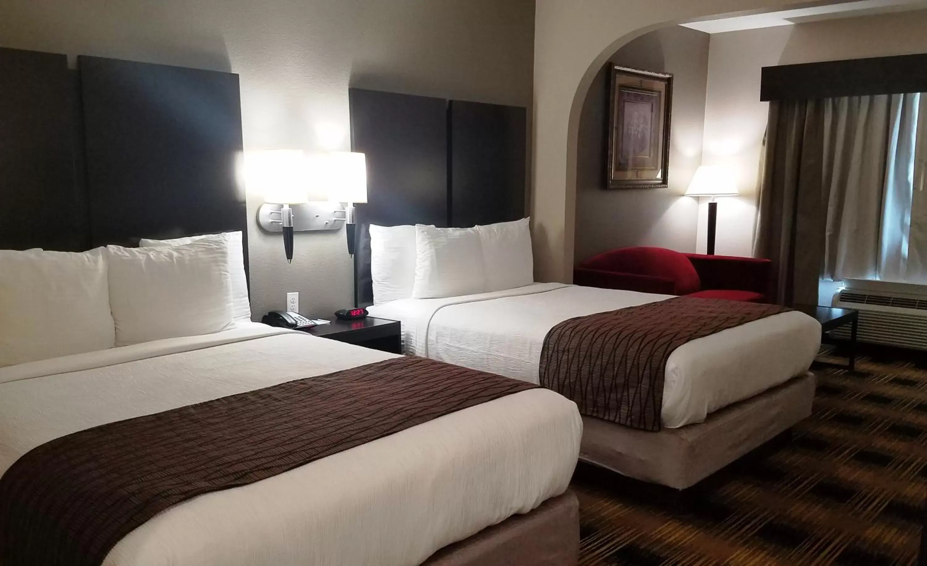 Photo of the whole room, Bed in Best Western Plus Heritage Inn Houston