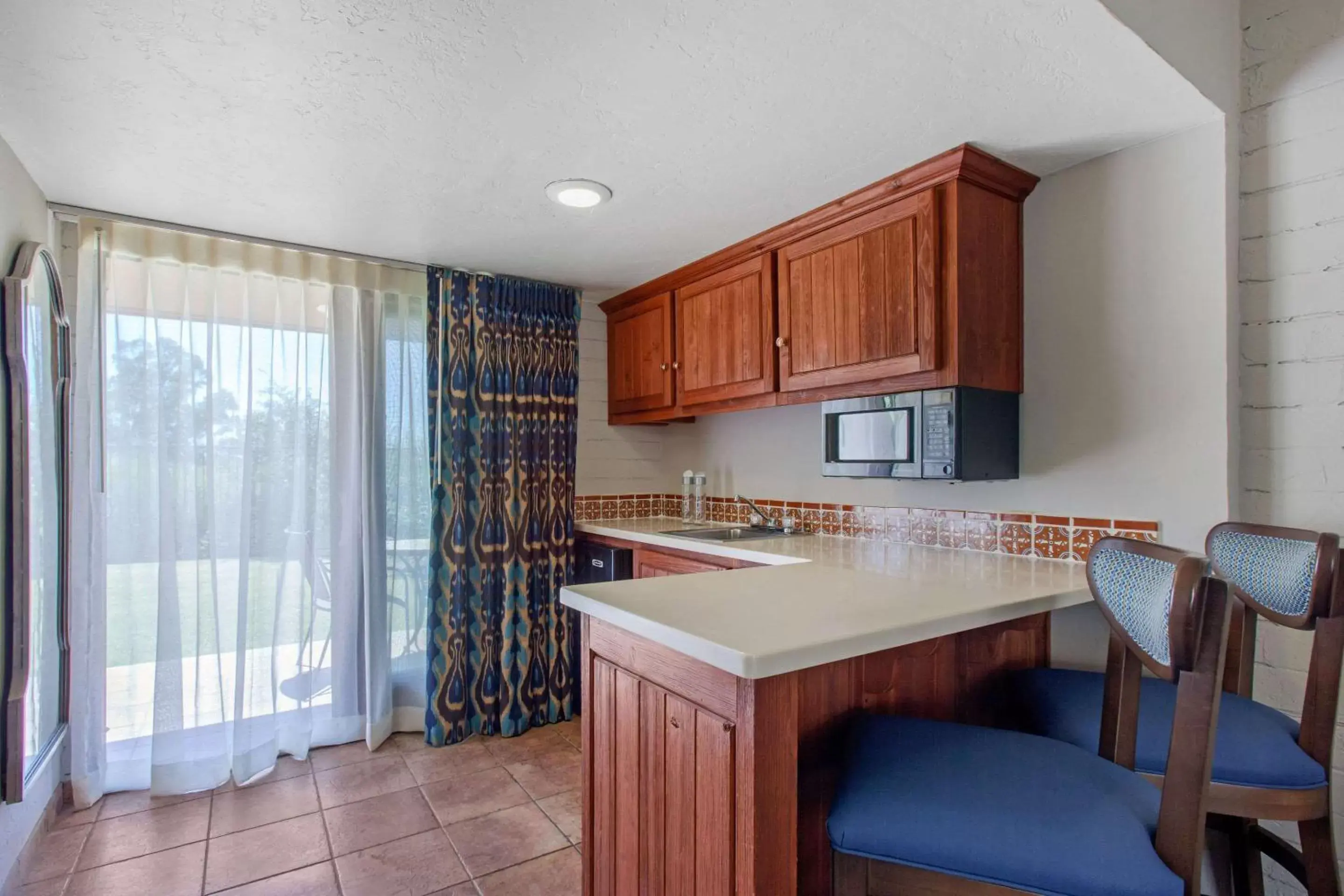 Photo of the whole room, Kitchen/Kitchenette in La Posada Lodge & Casitas, Ascend Hotel Collection