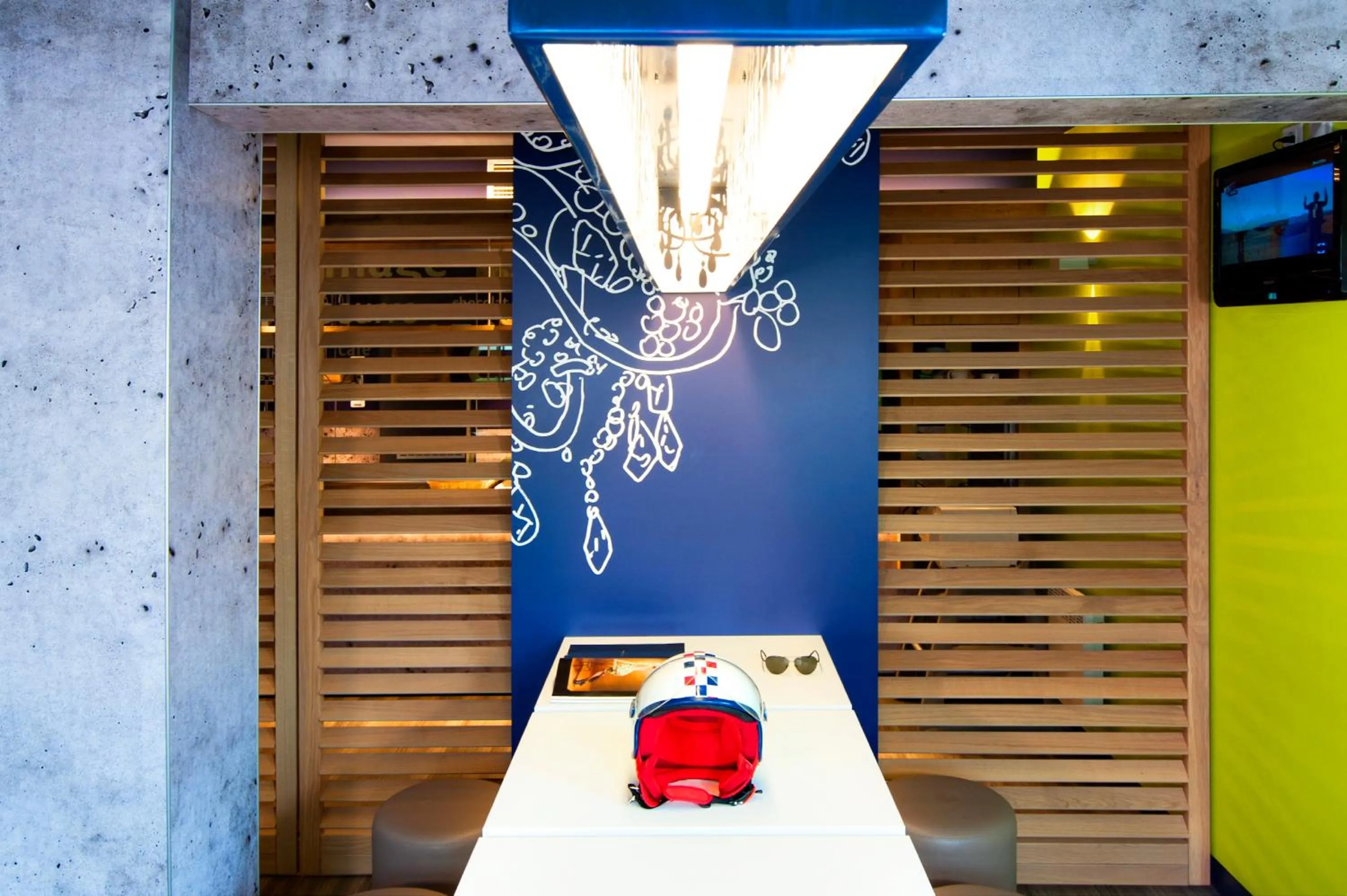 Decorative detail in Ibis Budget Vélizy