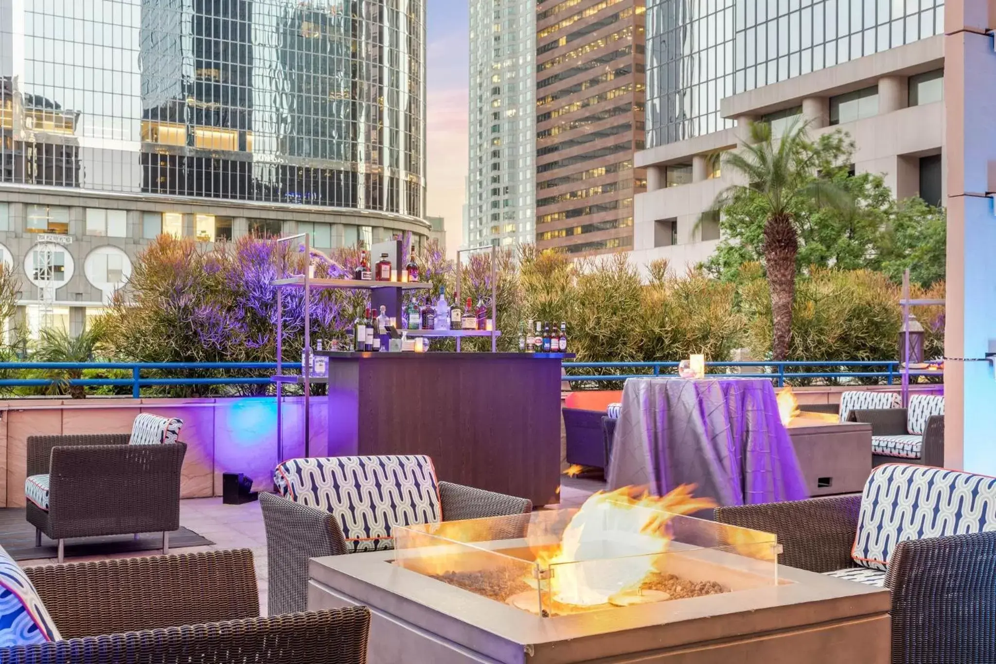 Balcony/Terrace, Restaurant/Places to Eat in Omni Los Angeles Hotel