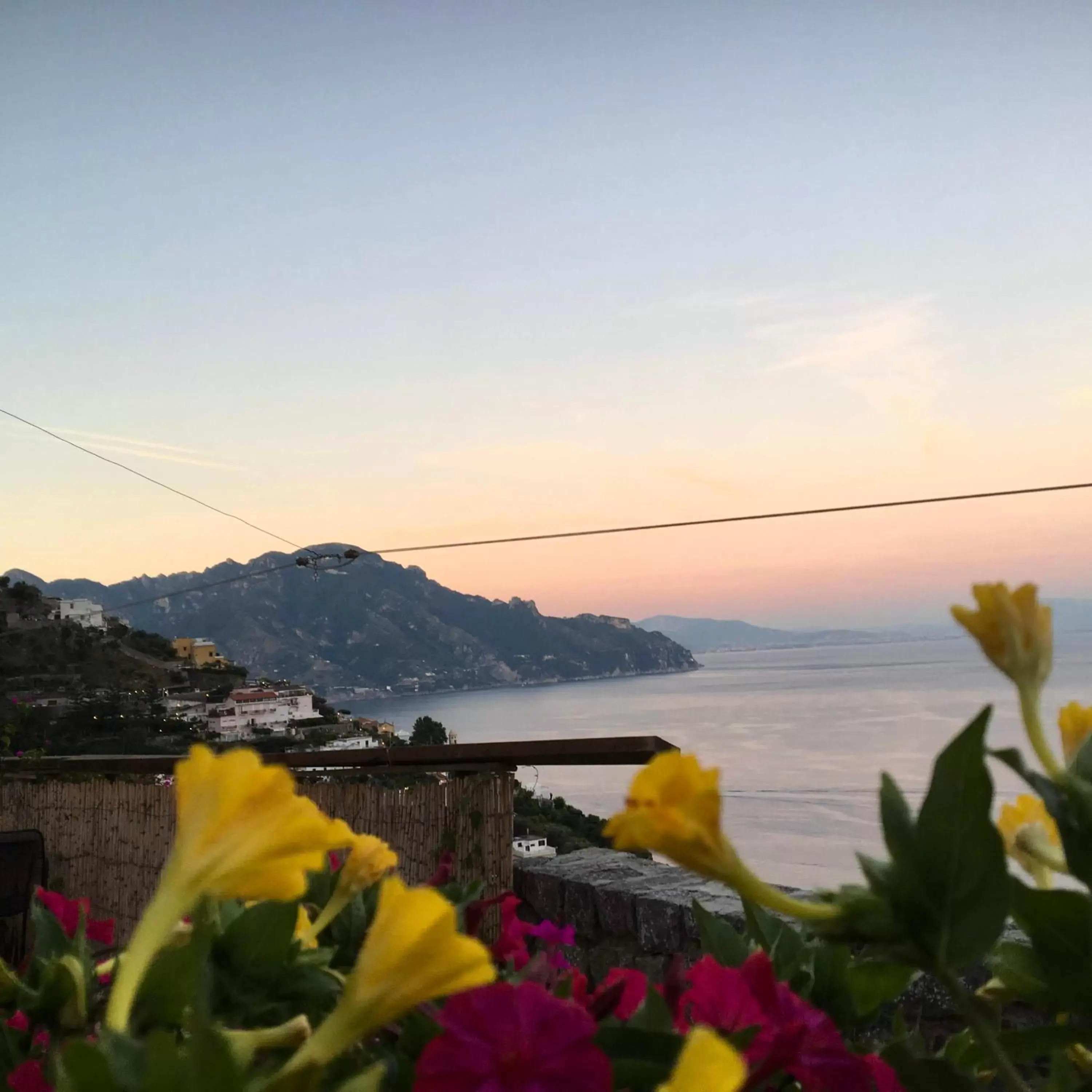 Hiking in L'Antico Borgo Dei Limoni