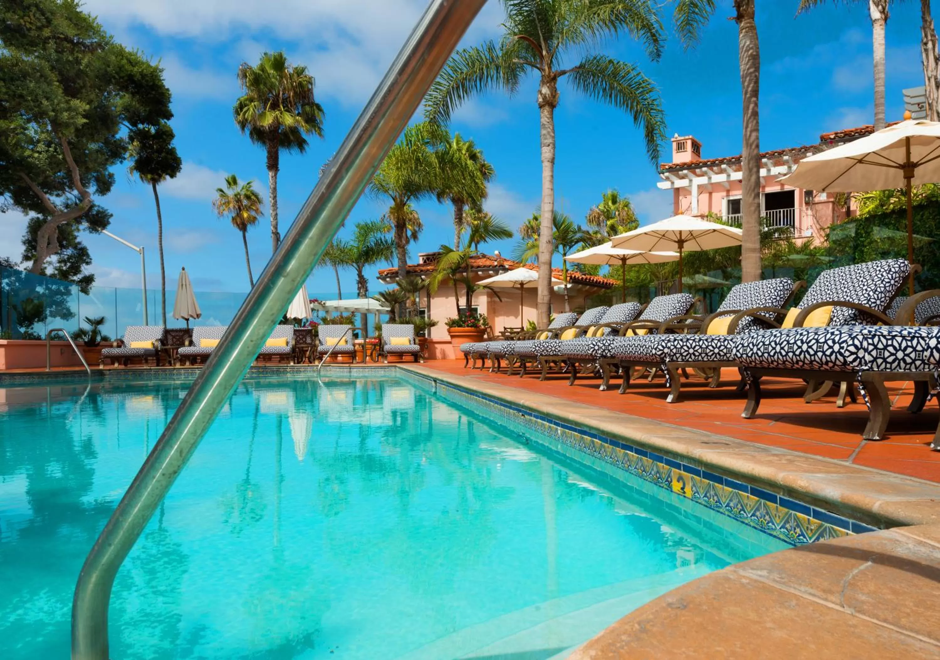 Swimming pool in La Valencia Hotel