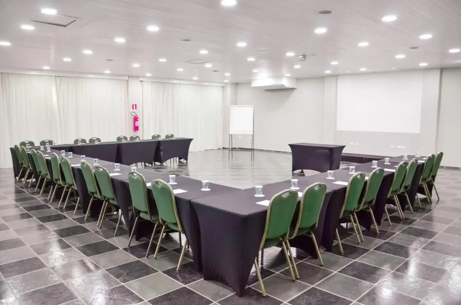 Meeting/conference room in Guararema Parque Hotel