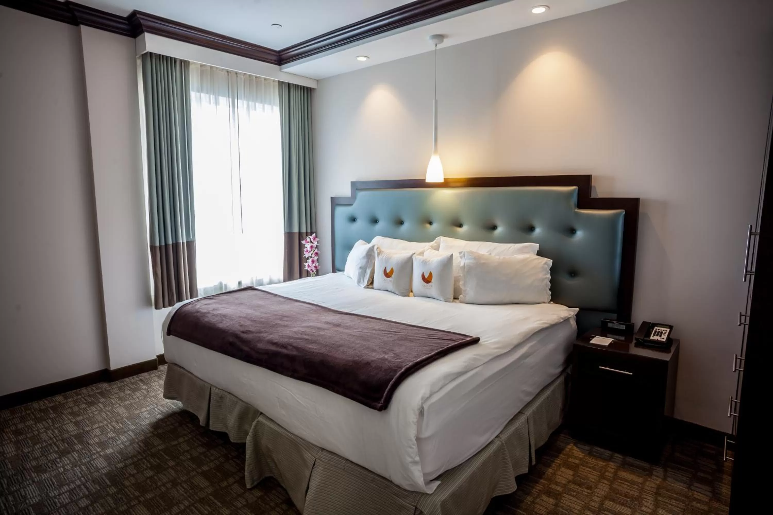 Bedroom, Bed in Aura Hotel Brooklyn