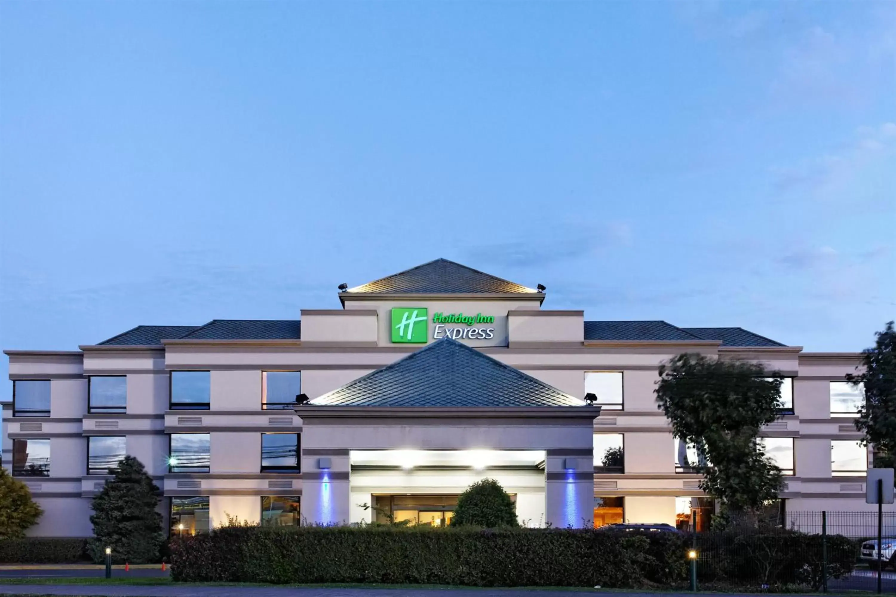 Property building in Holiday Inn Express - Concepcion by IHG Property building in Holiday Inn Express - Concepcion by IHG
