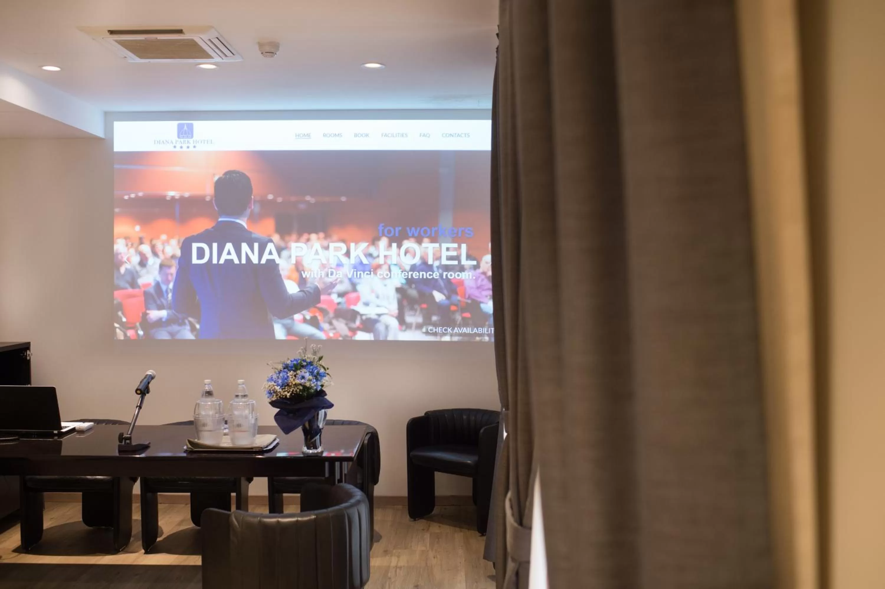 Meeting/conference room in Diana Park Hotel