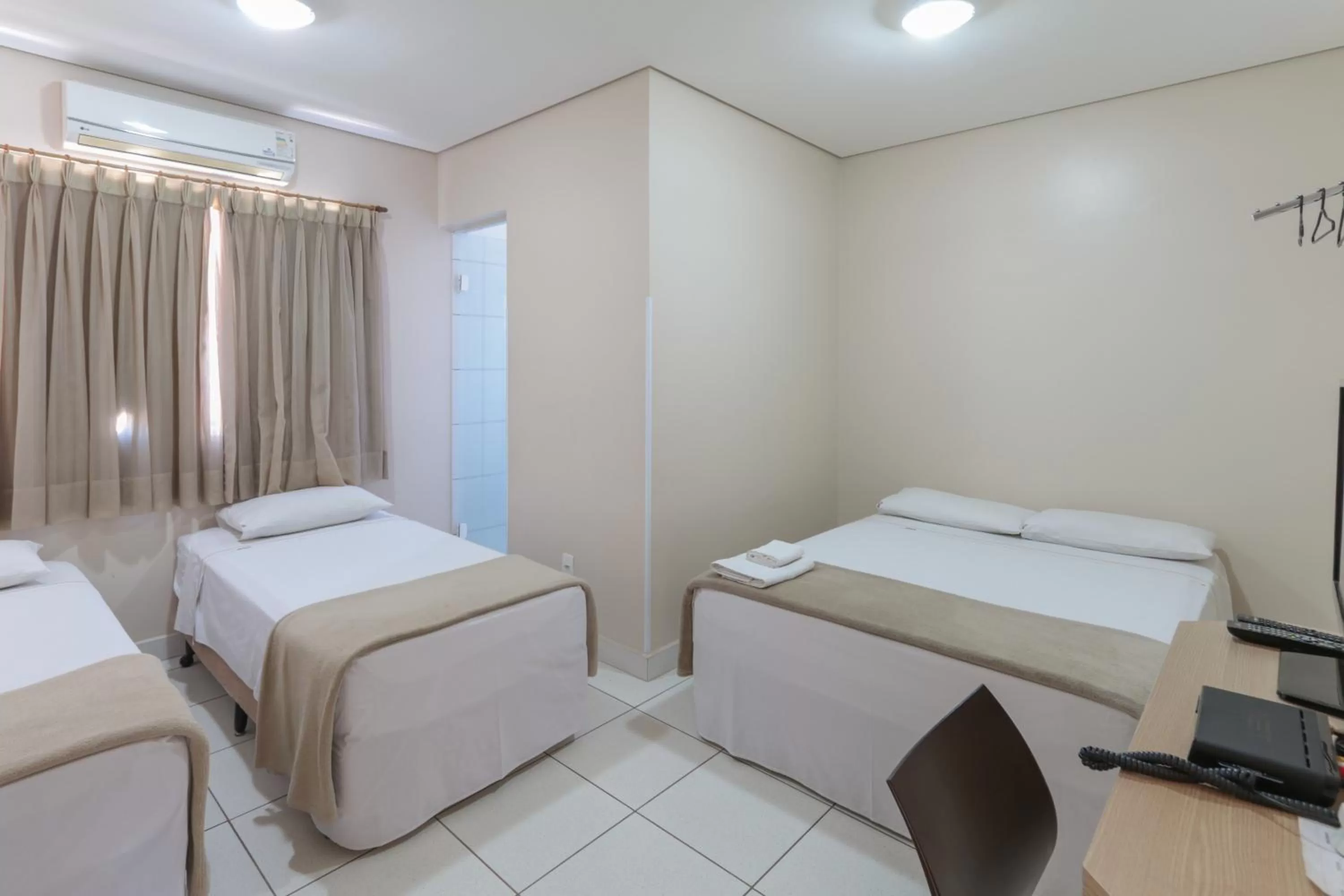 Bedroom, Bed in Hotel Copacabana Piracicaba