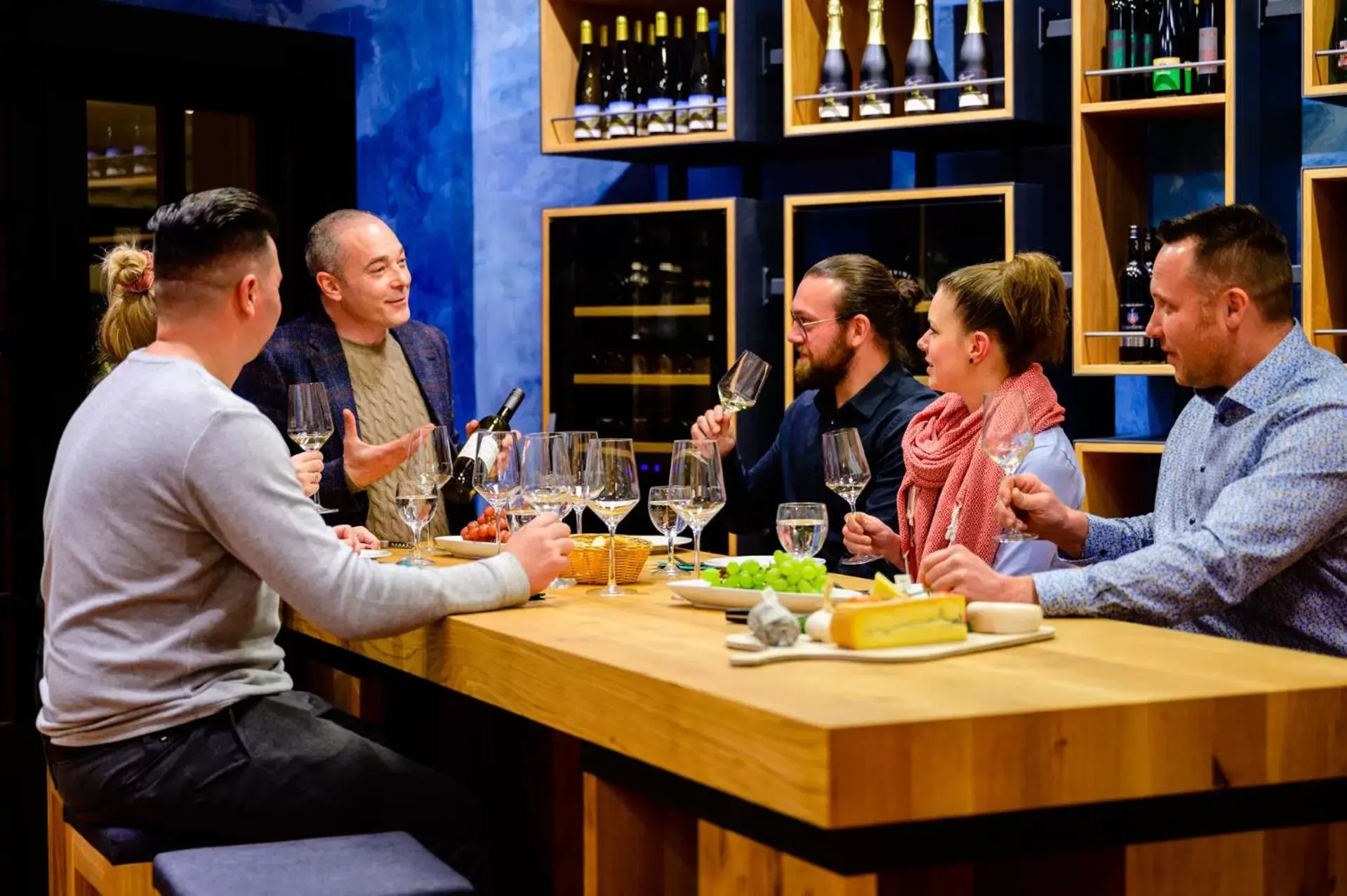 Restaurant/places to eat, Guests in Best Western Wein- und Parkhotel
