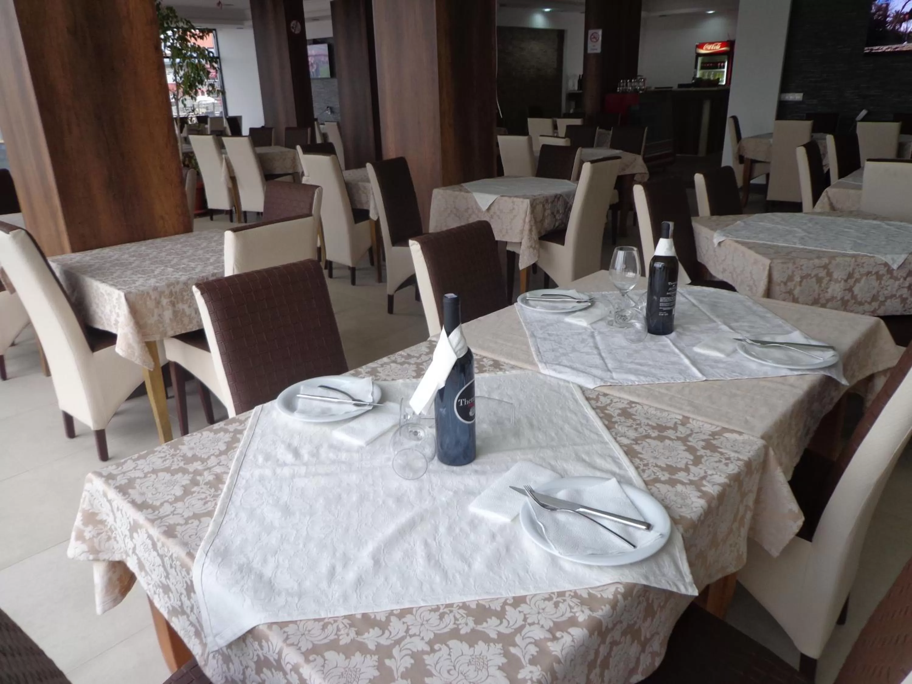 Restaurant/places to eat in Hotel Rio