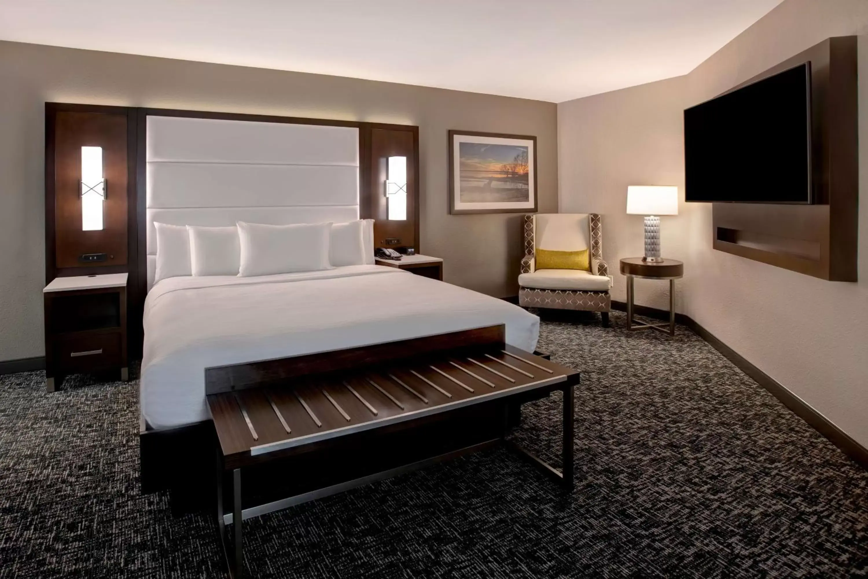 Bed in Embassy Suites By Hilton Oklahoma City Northwest