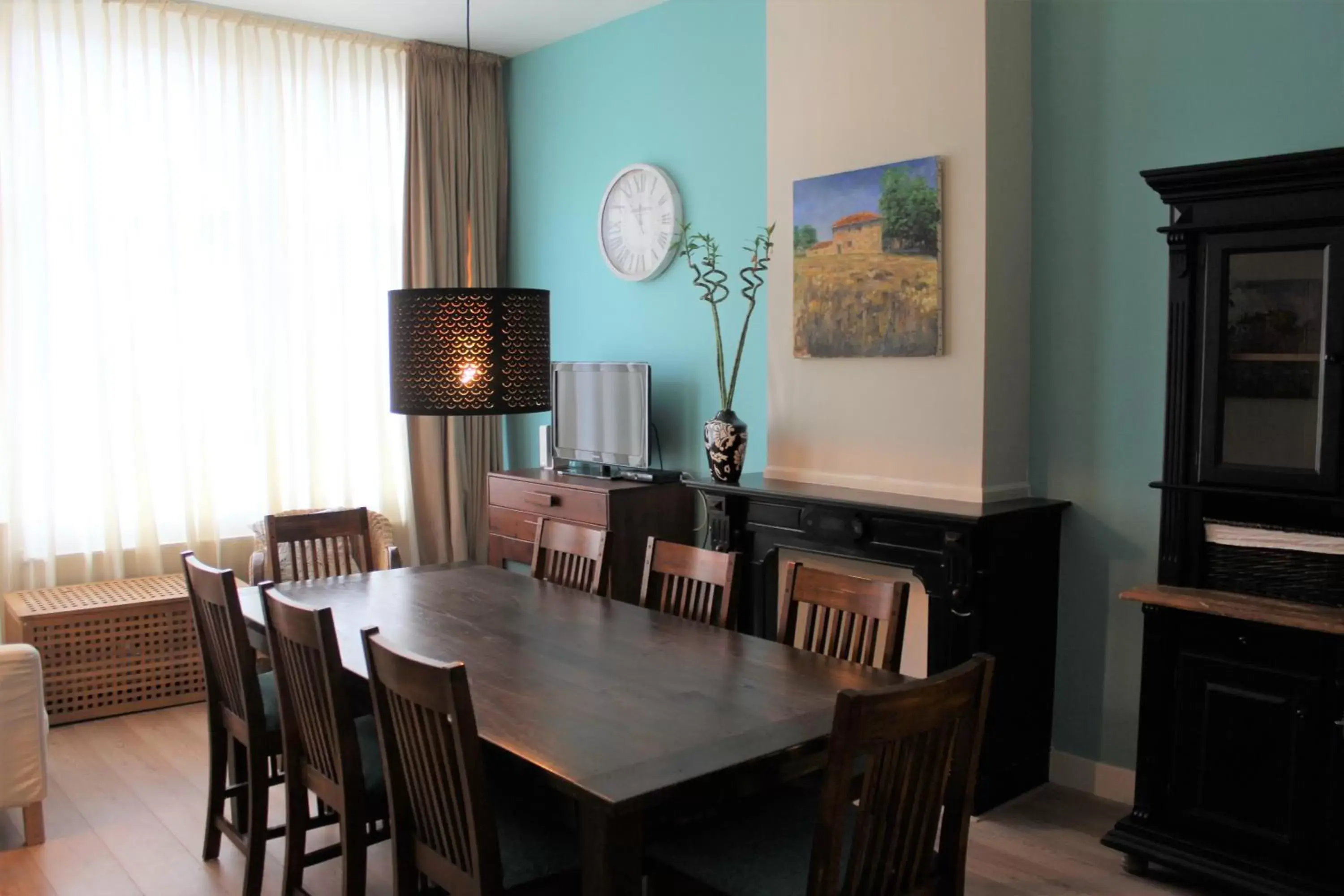 Property building, Dining Area in En Suite