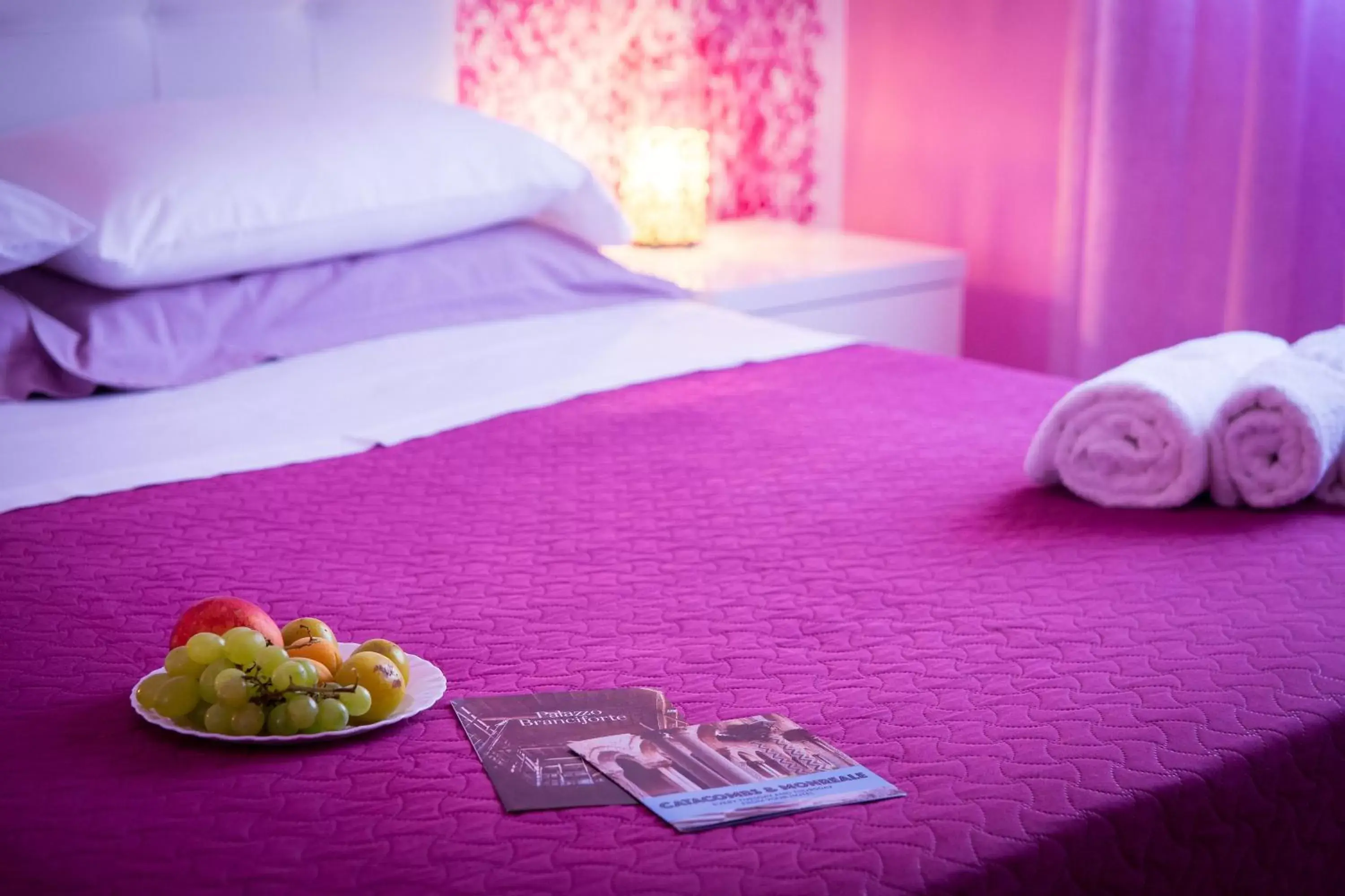 Food and drinks, Bed in Colors B&B