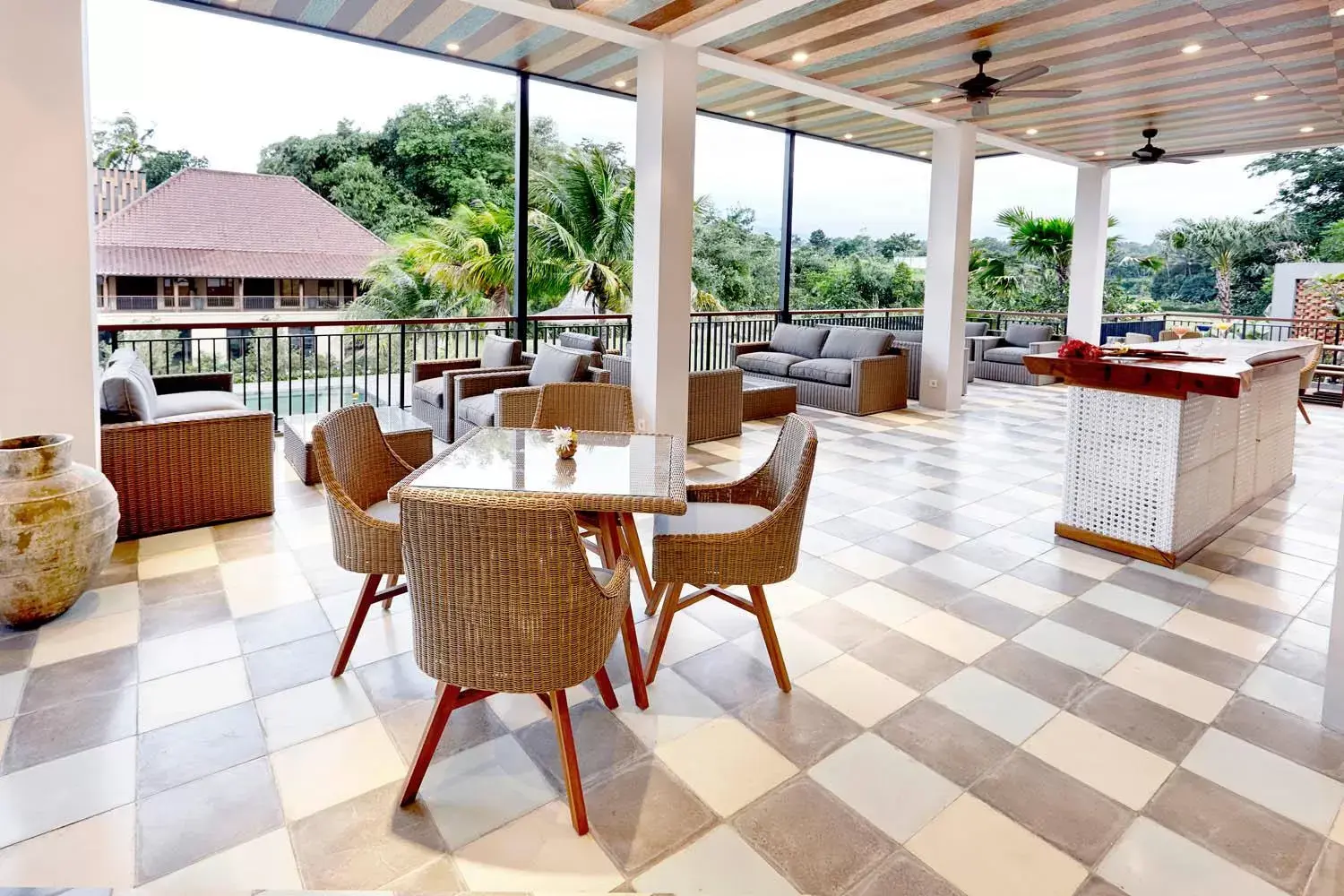 Lounge or bar in Amanuba Hotel & Resort Rancamaya