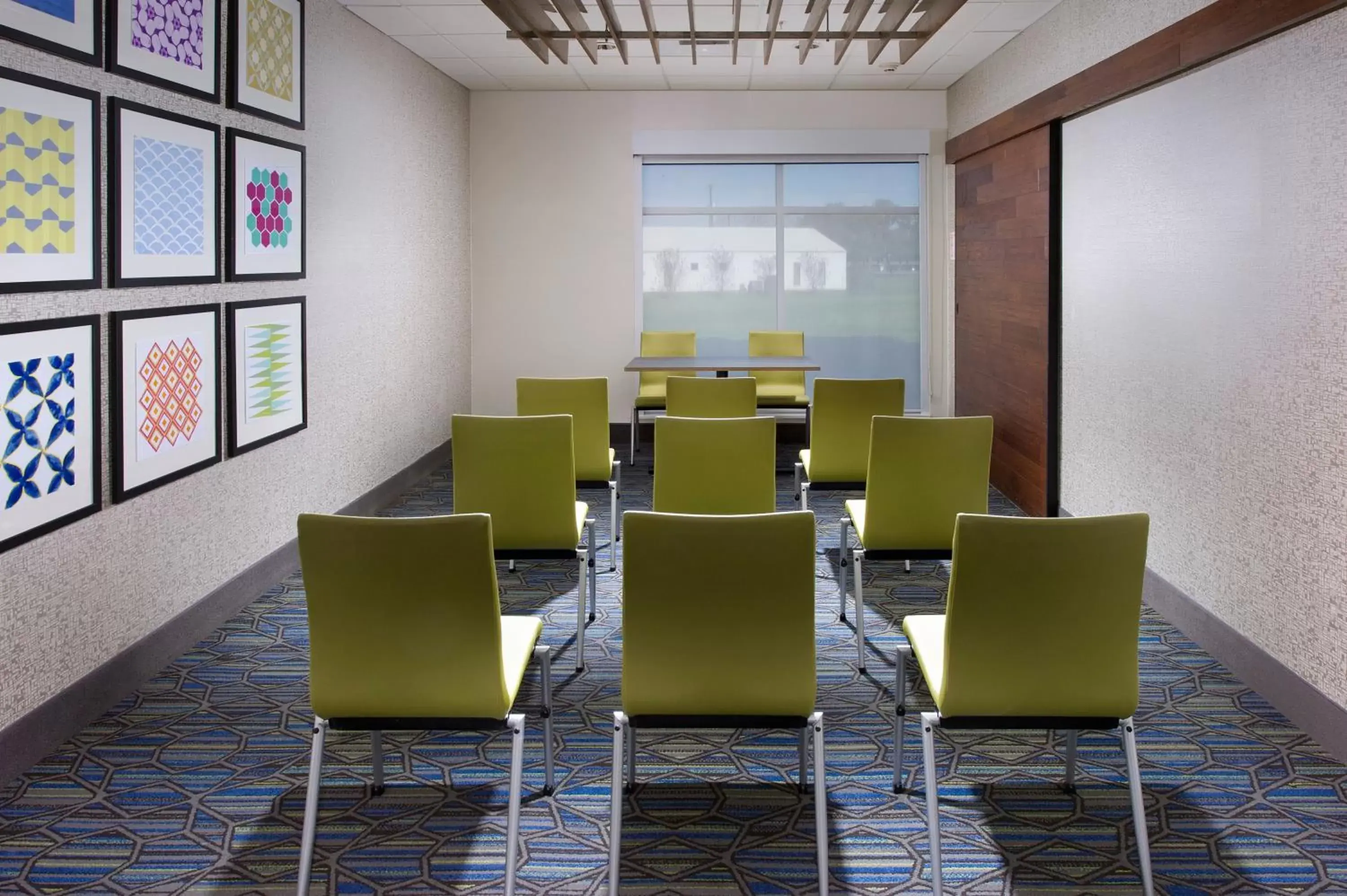Meeting/conference room in Holiday Inn Express & Suites New Braunfels, an IHG Hotel
