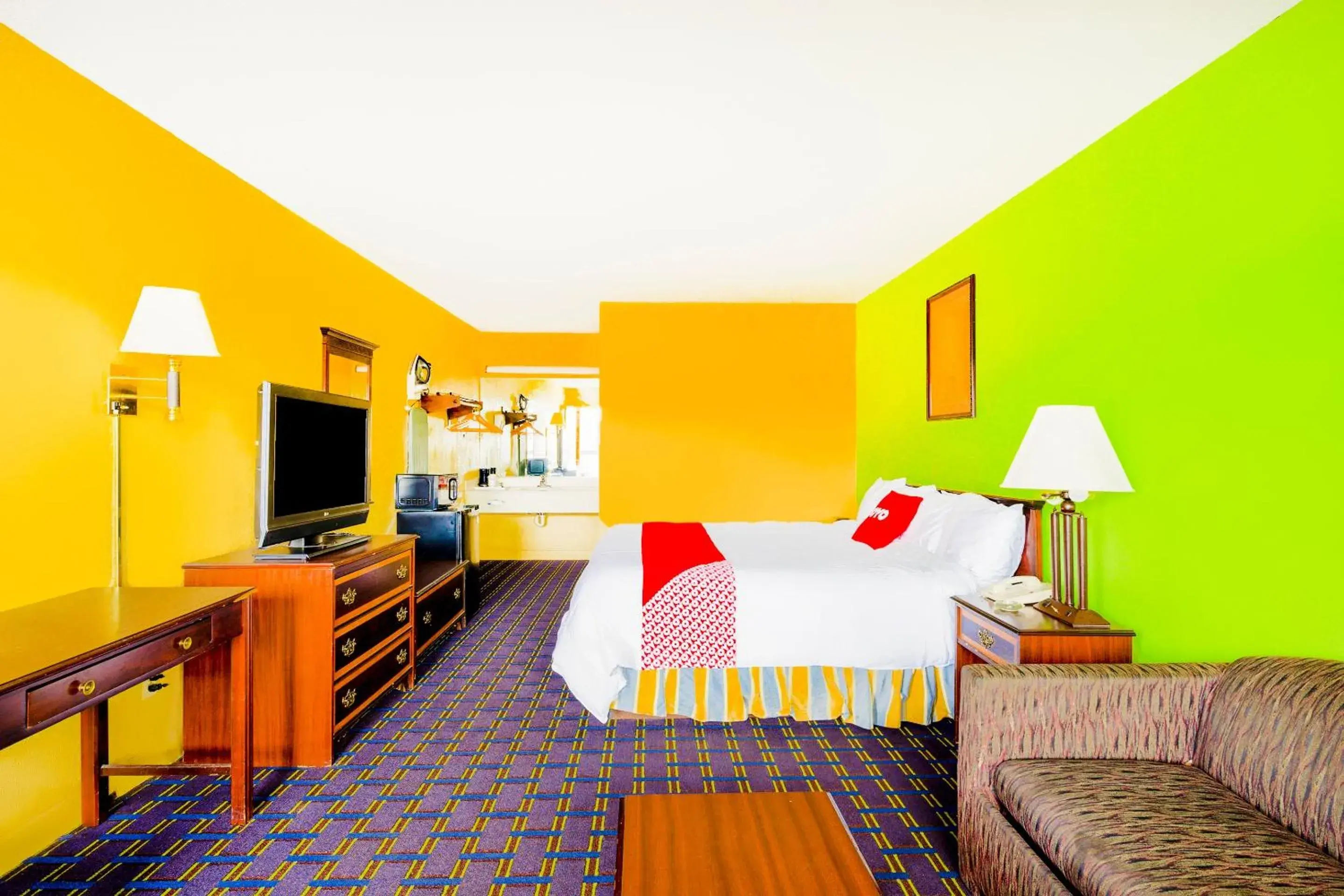 Bedroom in OYO Hotel Williamston
