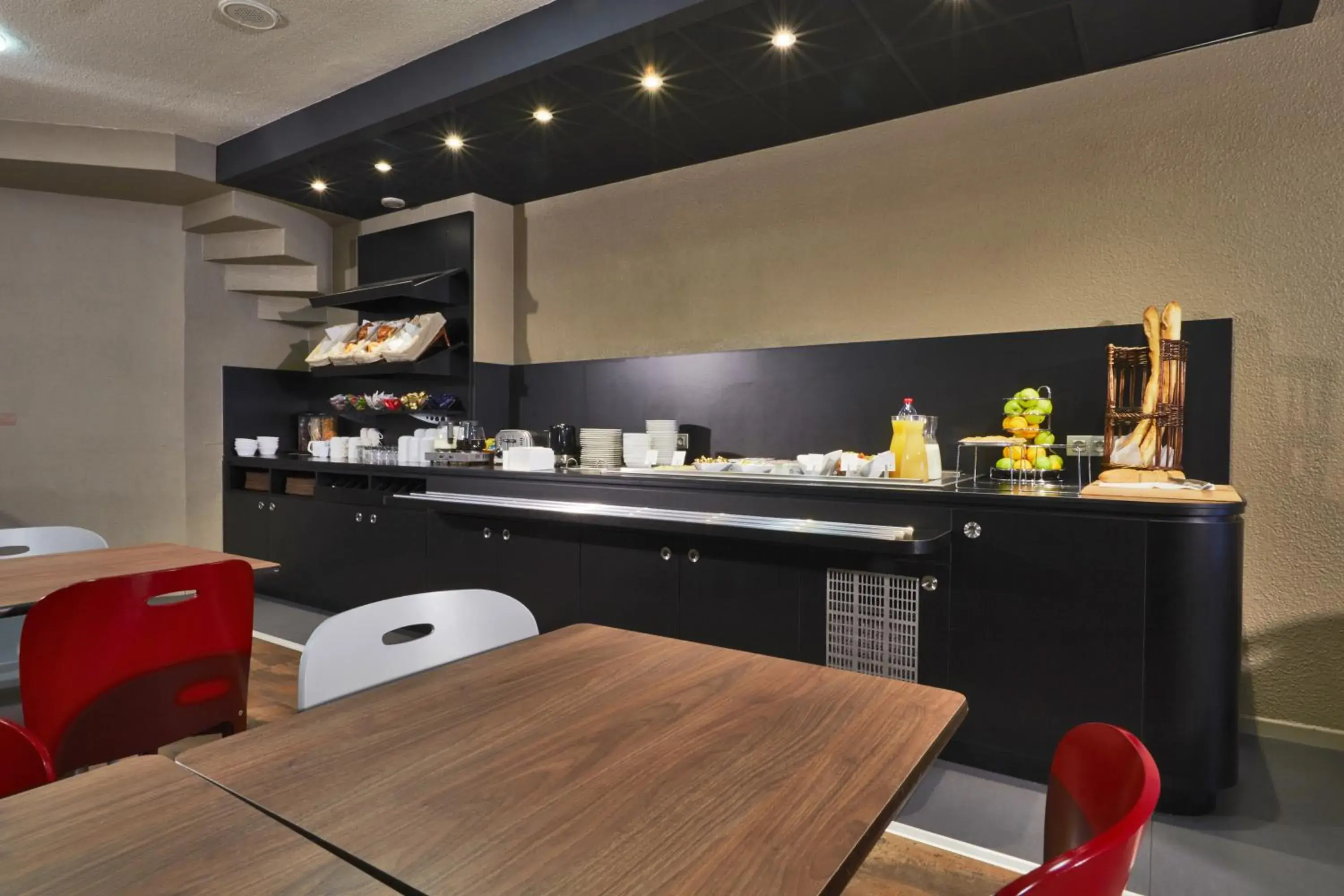 Restaurant/places to eat in Campanile Paris Ouest - Porte de Champerret Levallois Restaurant/places to eat in Campanile Paris Ouest - Porte de Champerret Levallois