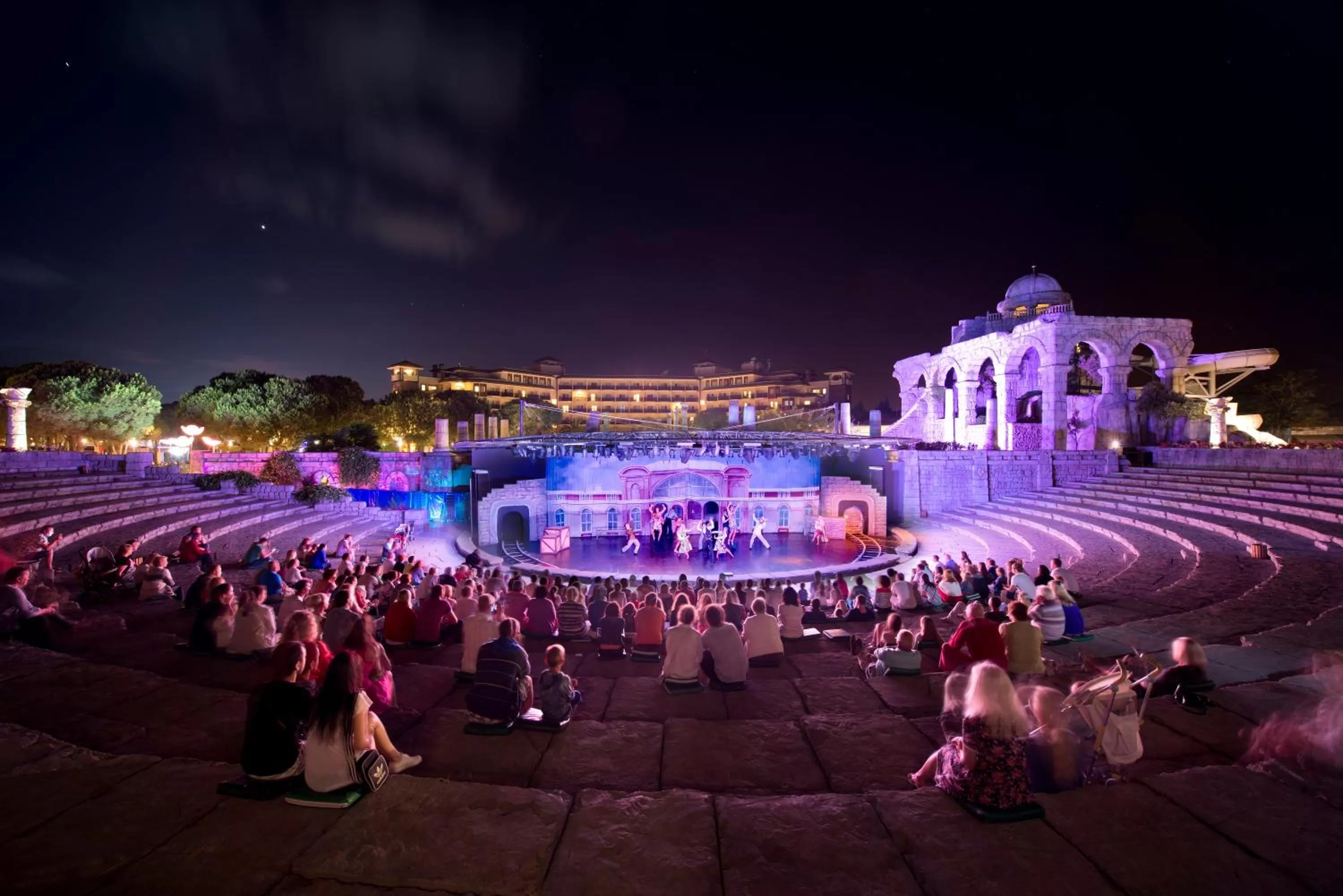 Evening entertainment in Xanadu Resort - High Class All Inclusive