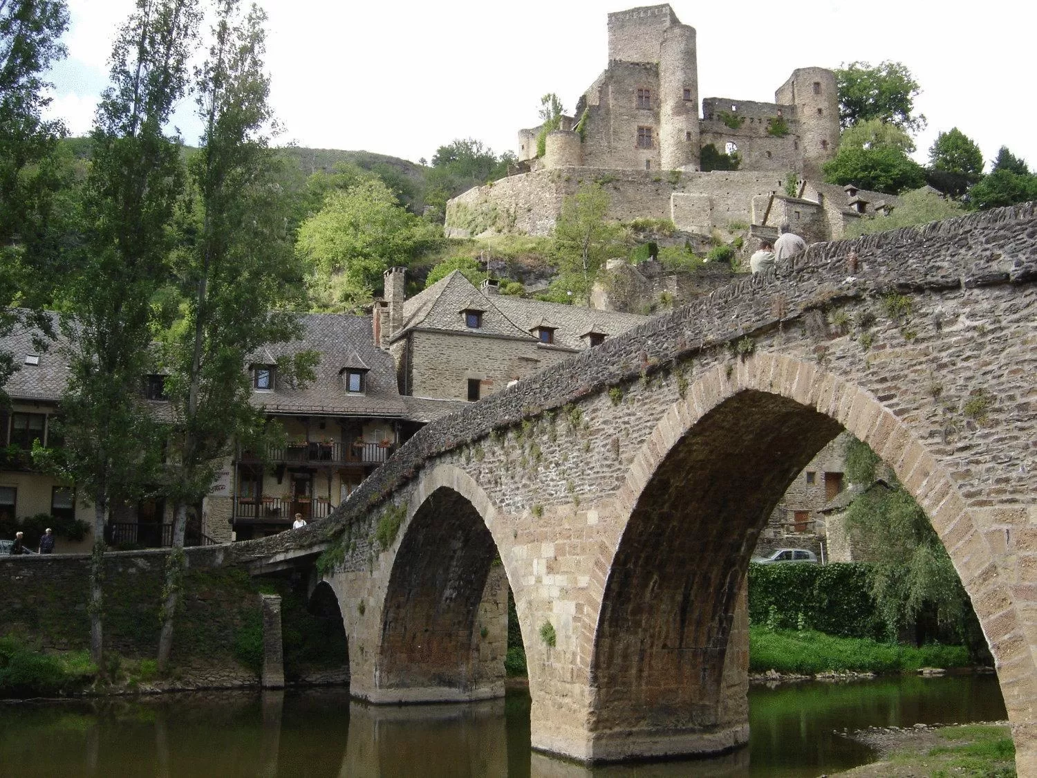 Nearby landmark in Logis Hôtel-Restaurant Le Commerce