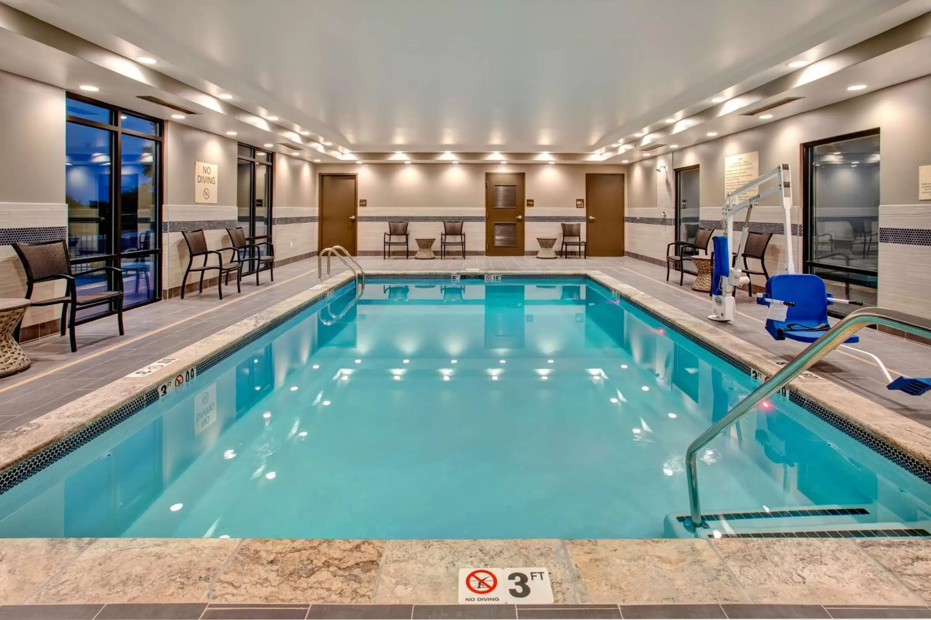 Pool view, Swimming Pool in Hampton Inn Union City, Tn