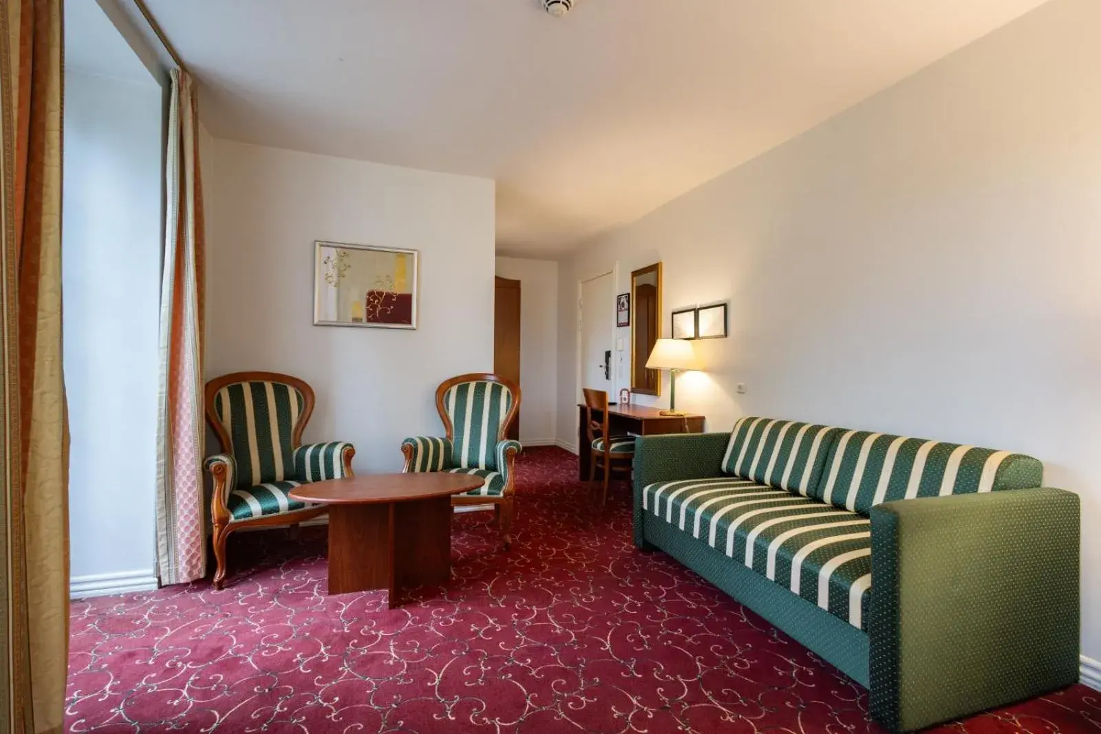 Bedroom, Seating Area in Milling Hotel Park