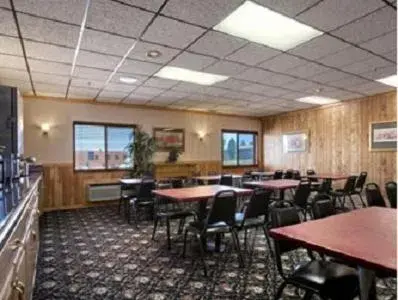 Business facilities, Restaurant/Places to Eat in Howard Johnson by Wyndham Helena